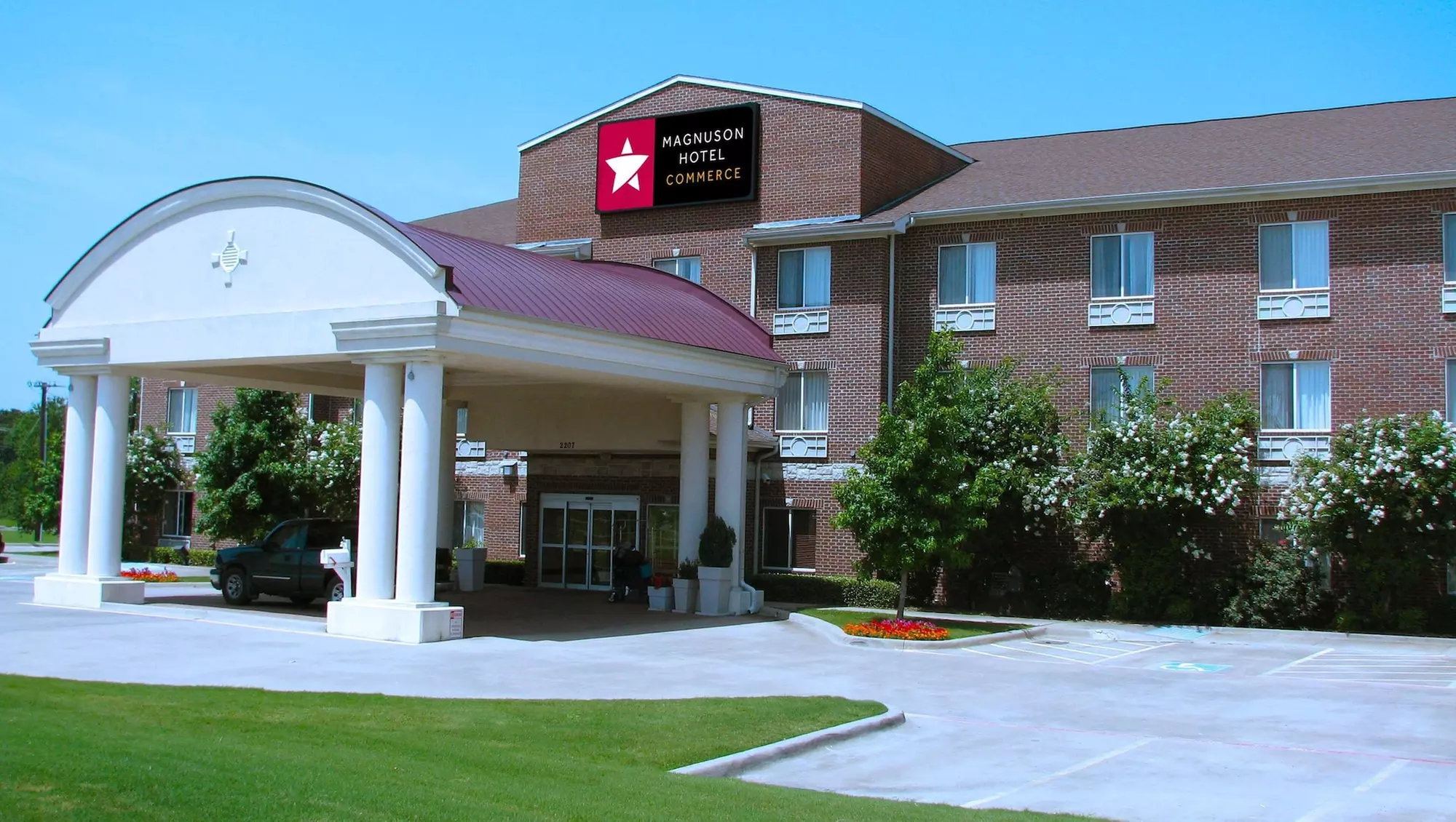 Magnuson Hotel Commerce - Primary Image