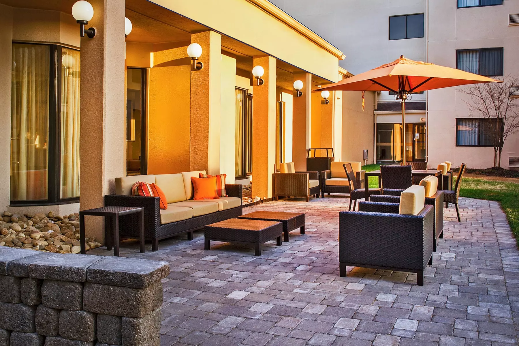 Courtyard by Marriott Hampton - Primary Image