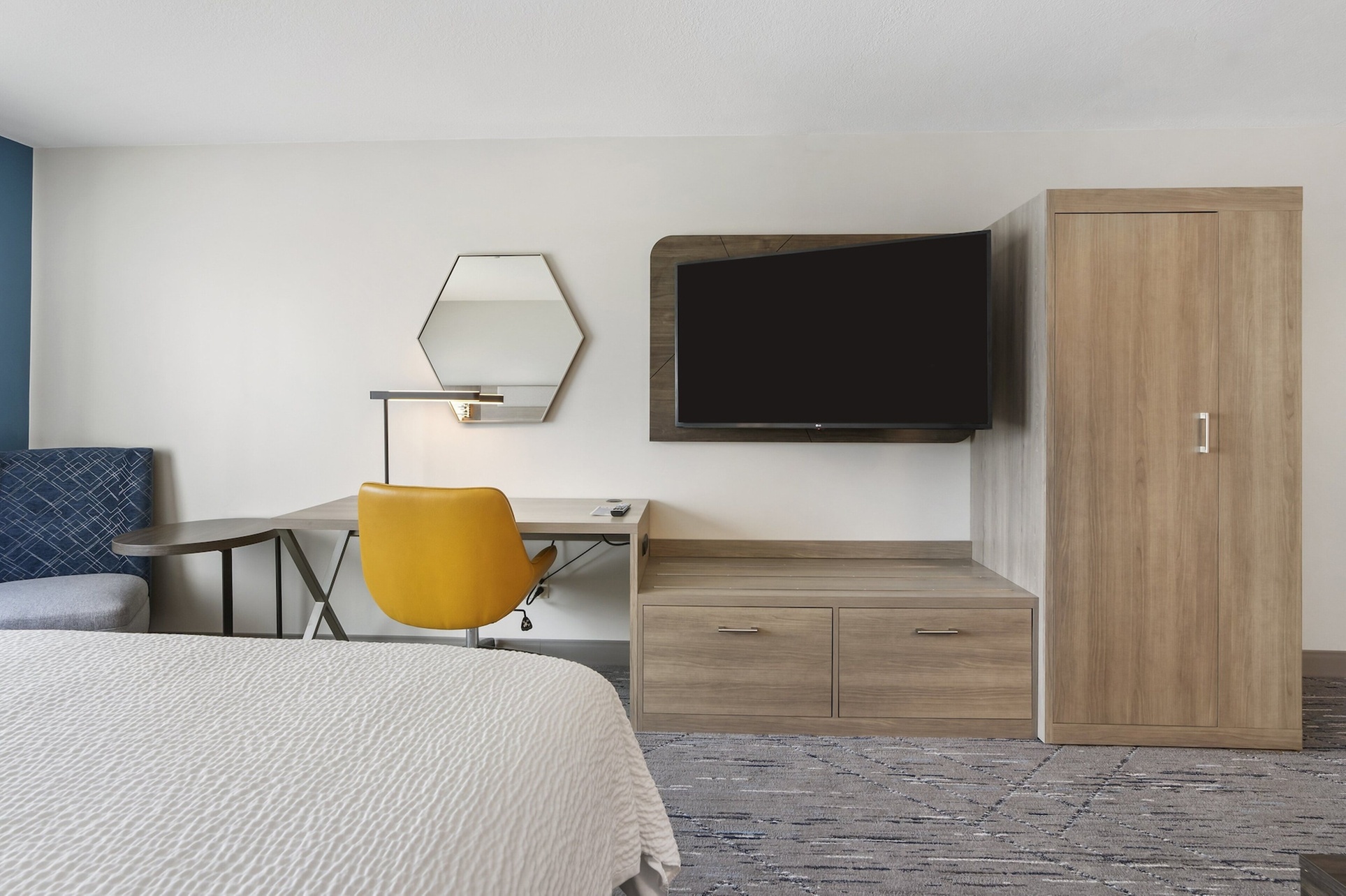 Holiday Inn Express Hotel & Suites Peru - Lasalle Area by IHG