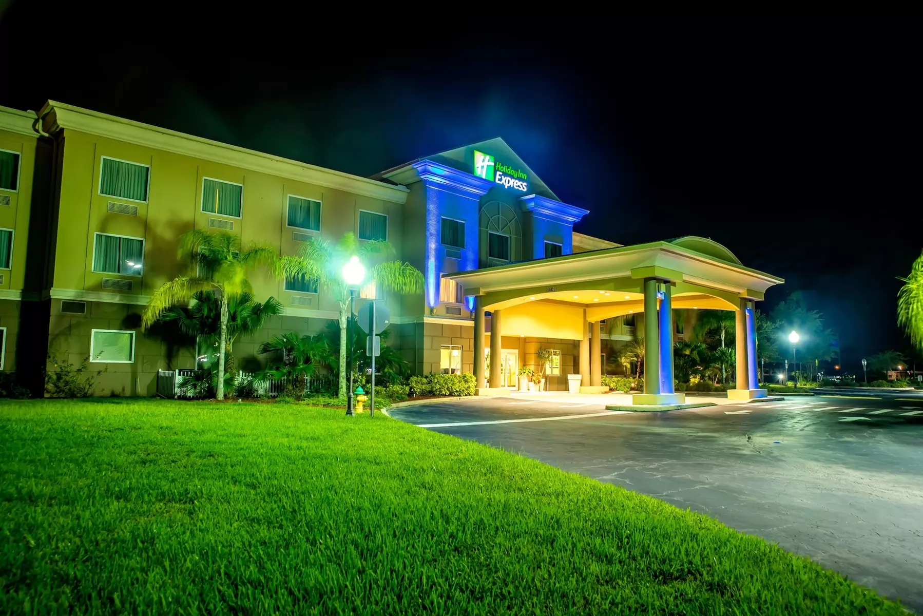 Holiday Inn Express & Suites Cocoa by IHG - Primary Image