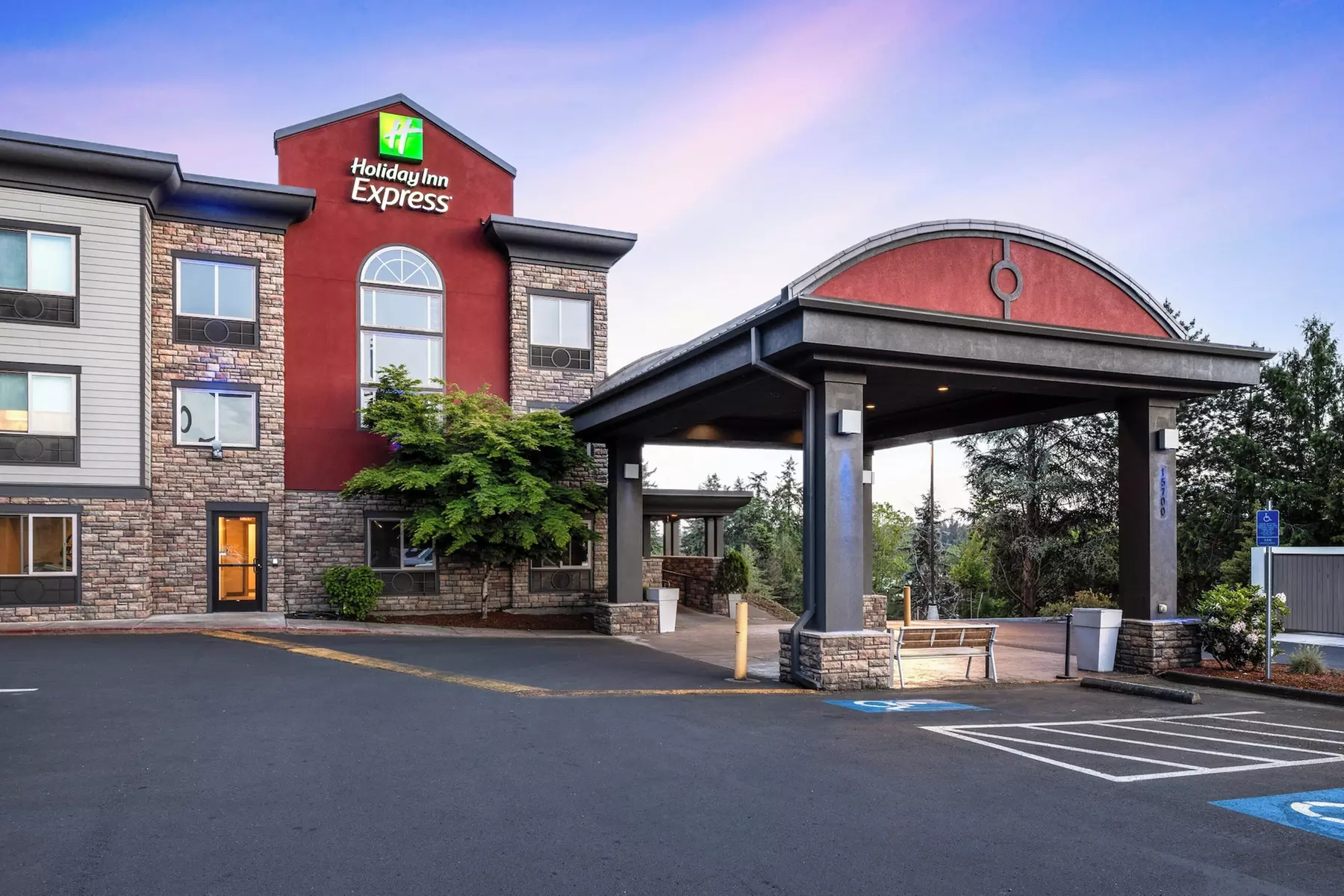 Holiday Inn Express Portland South-Lake Oswego, an IHG Hotel - Primary Image