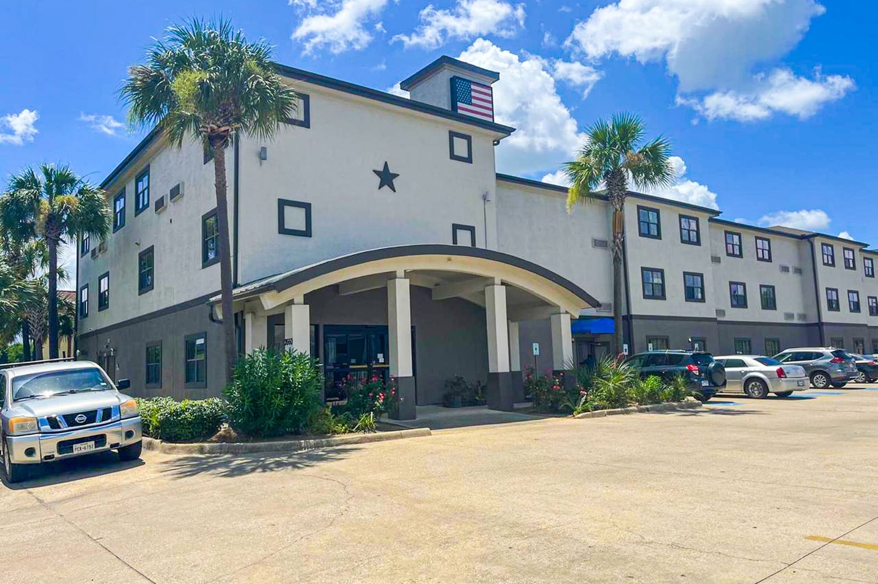 OYO Townhouse Beaumont Medical Center Area I-10