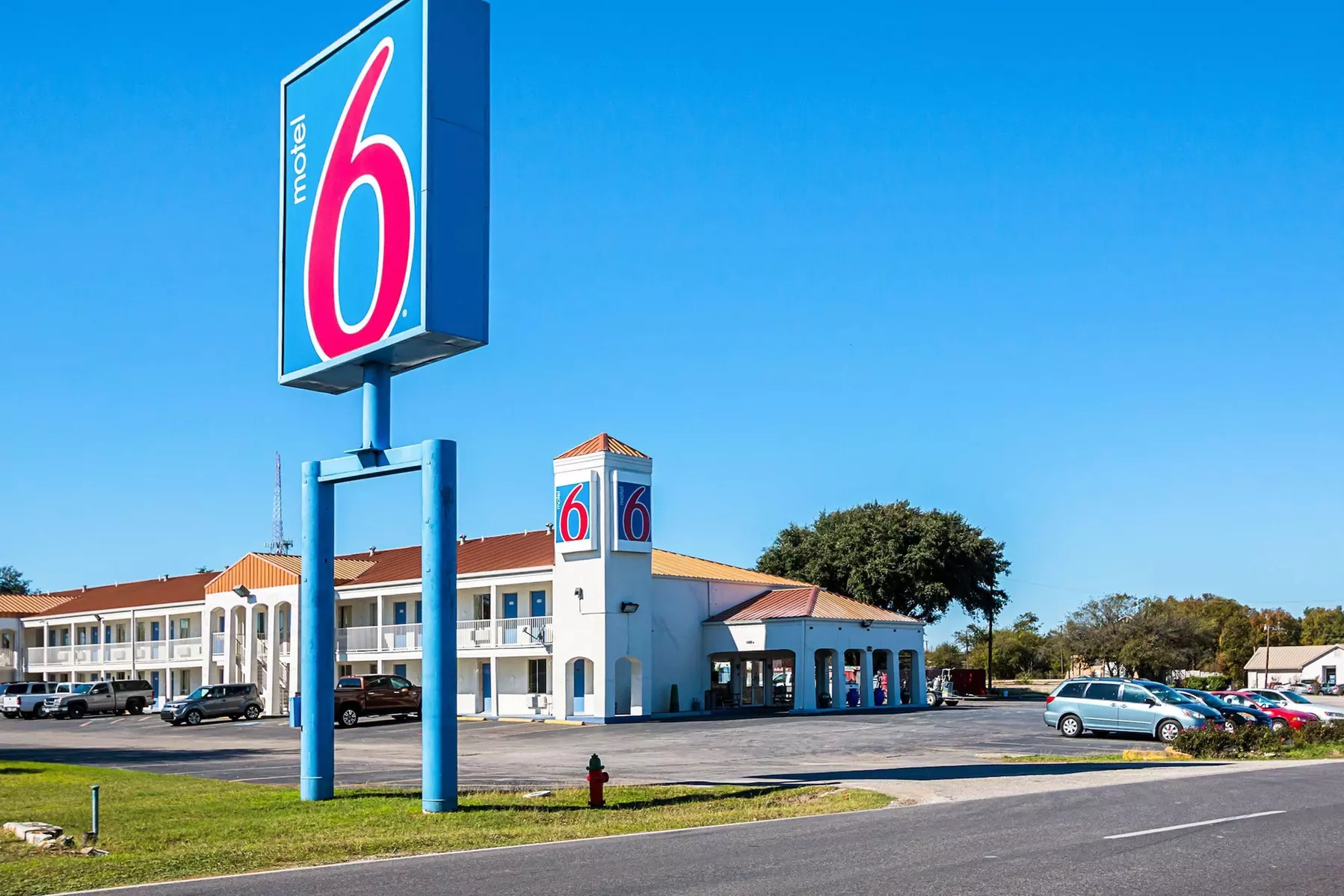 Motel 6 Round Rock, TX - Primary Image