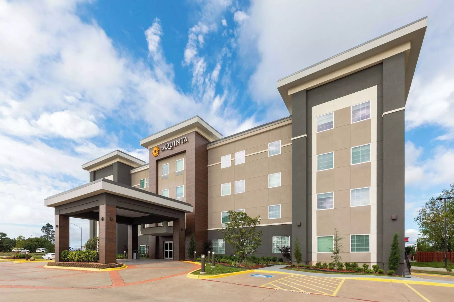 La Quinta Inn & Suites by Wyndham McAlester - Primary Image