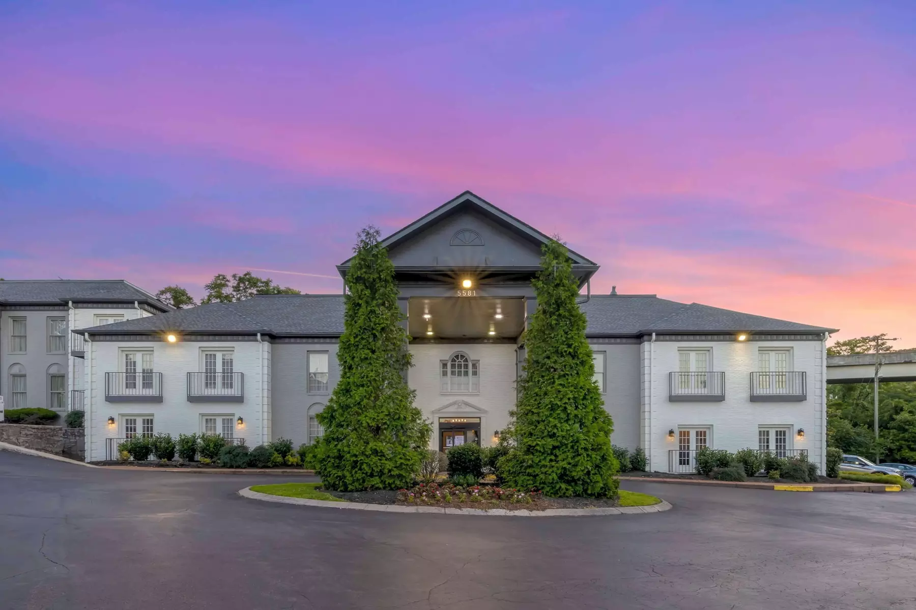 Best Western Brentwood - Primary Image