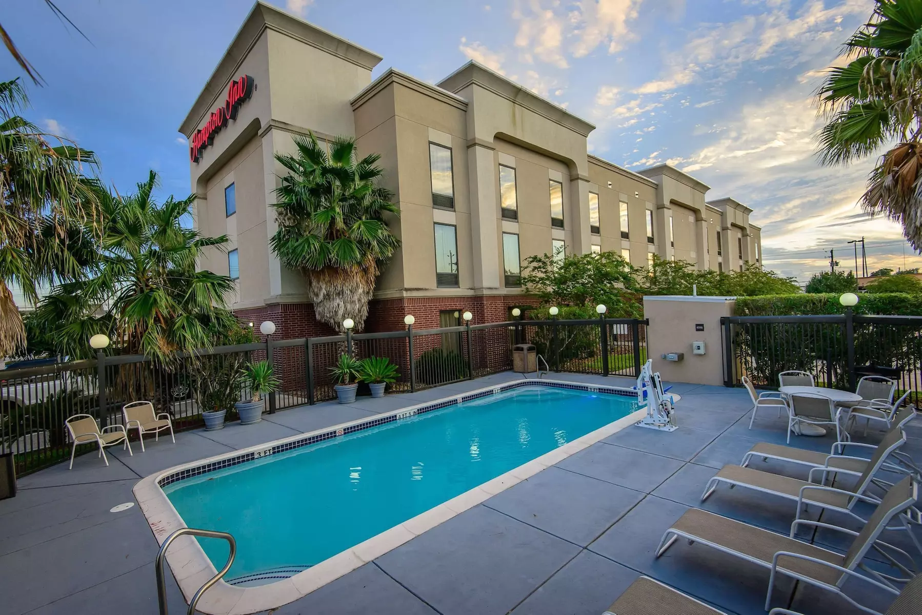 Hampton Inn Houston-Pearland - Primary Image