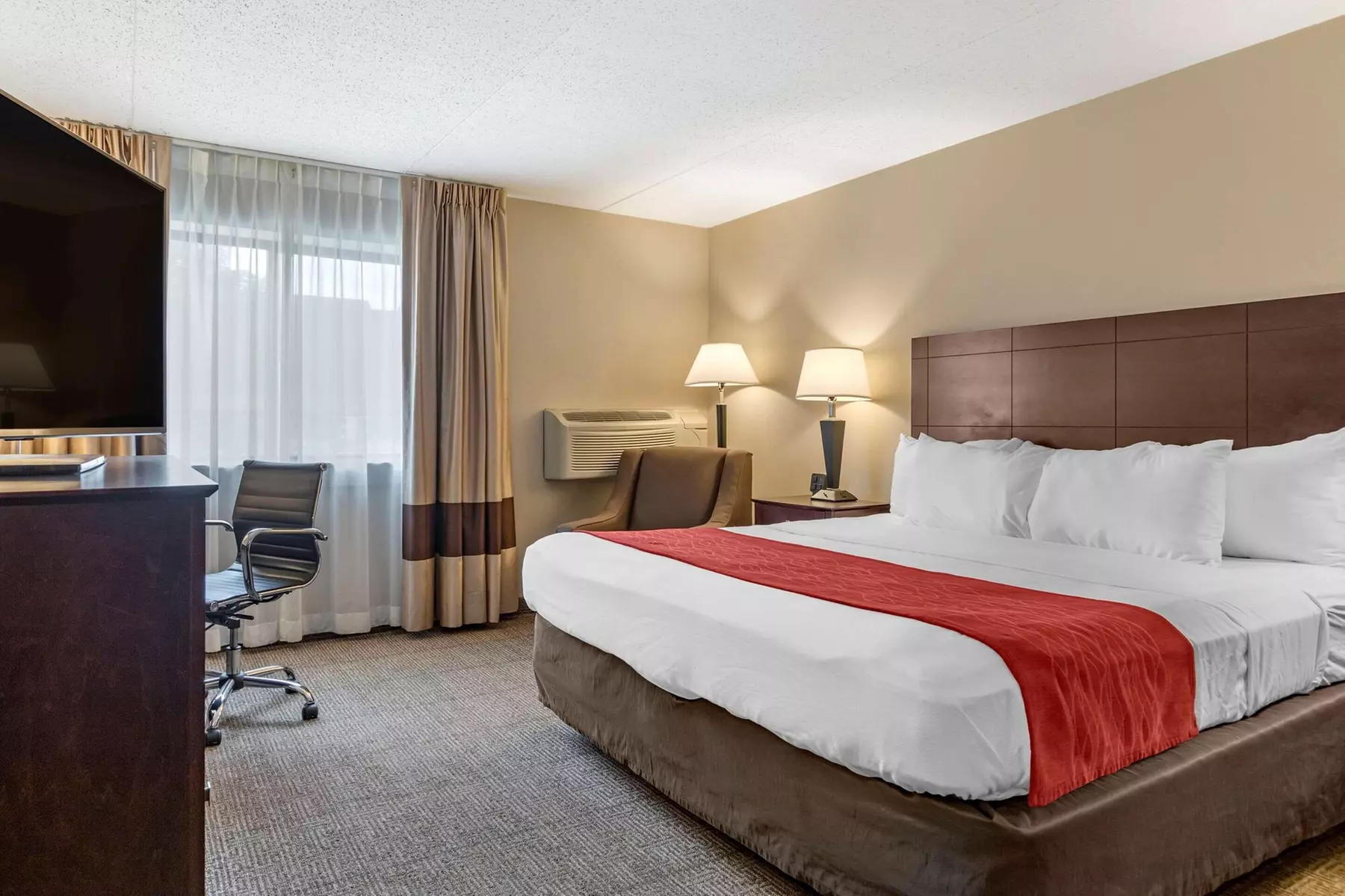 Comfort Inn Lansing West - Primary Image