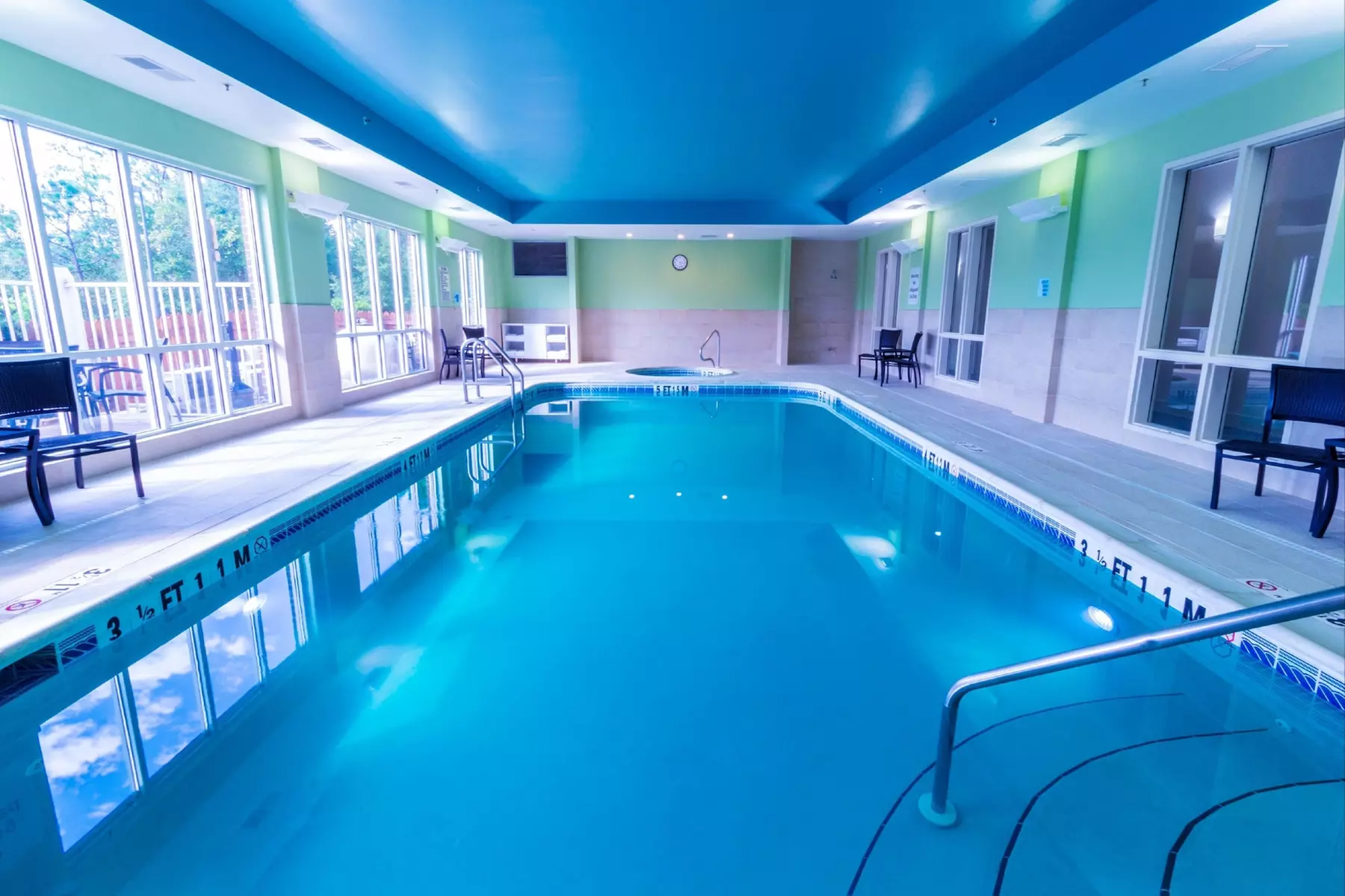 Holiday Inn Express Hotel & Suites Crestview by IHG - Primary Image