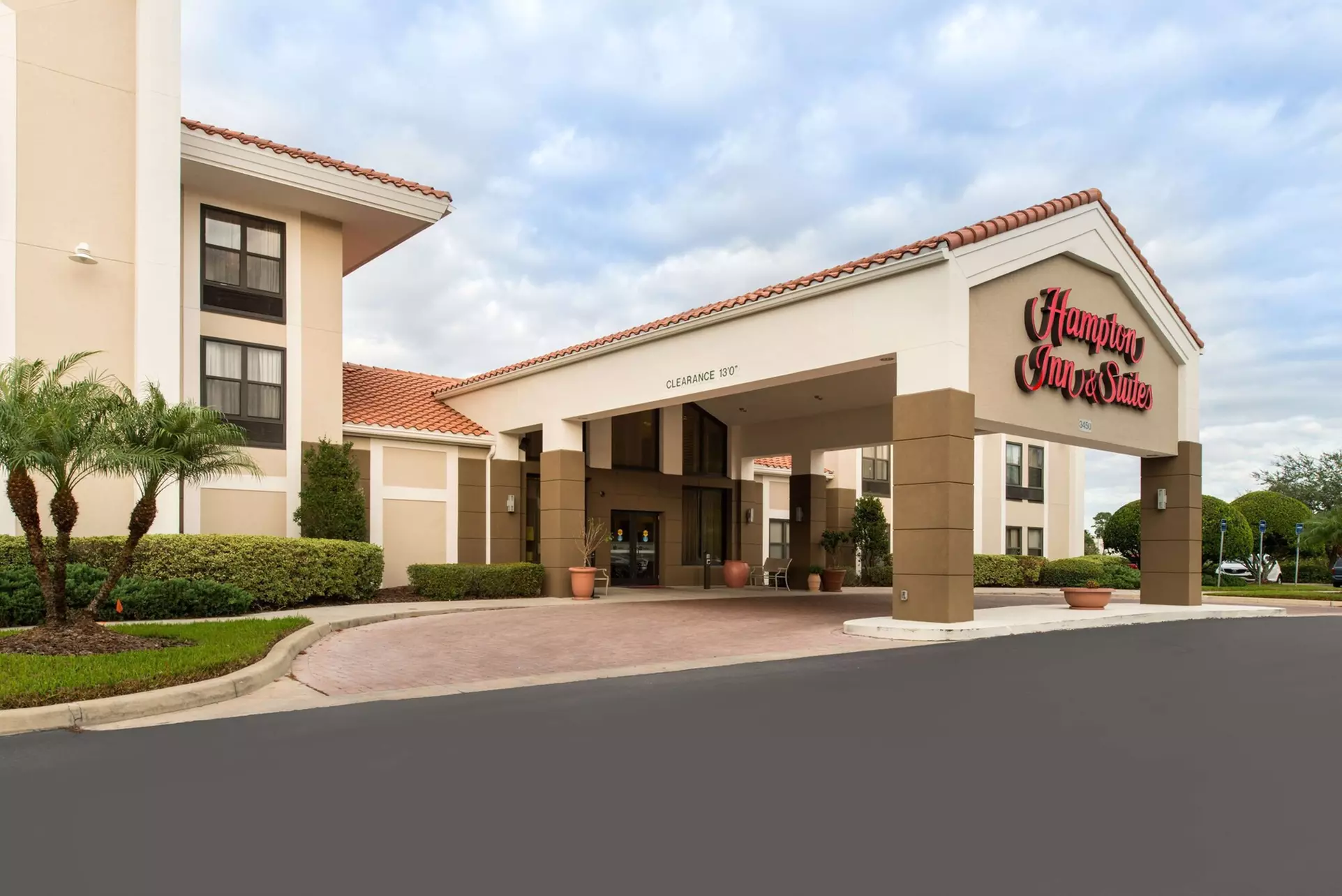 Hampton Inn & Suites Orlando/East UCF Area - Primary Image