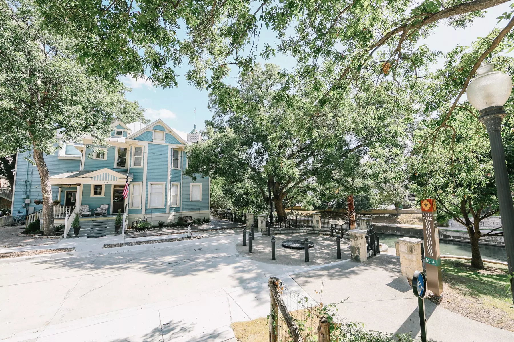 Inn on the Riverwalk - Primary Image