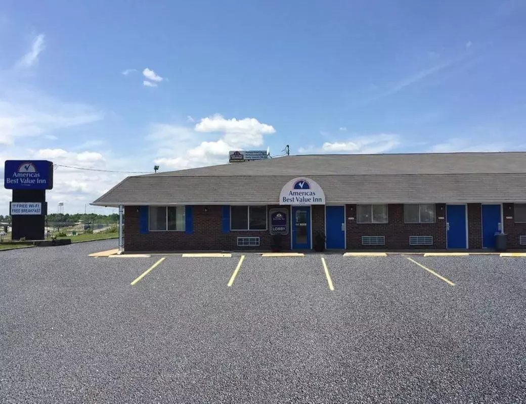 Americas Best Value Inn Sullivan - Primary Image