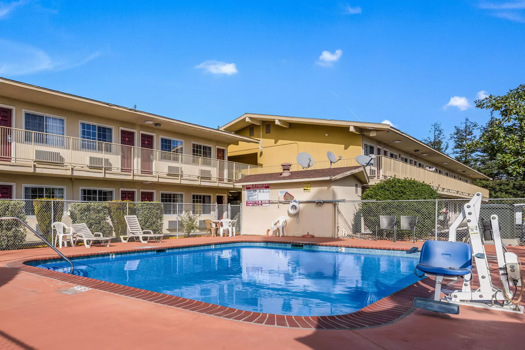 Americas Best Value Inn Petaluma - Primary Image