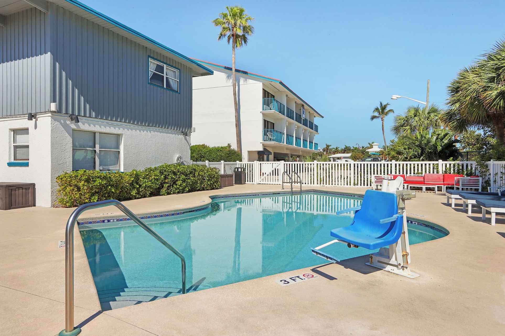 The Royal Inn Beach Hotel Hutchinson Island