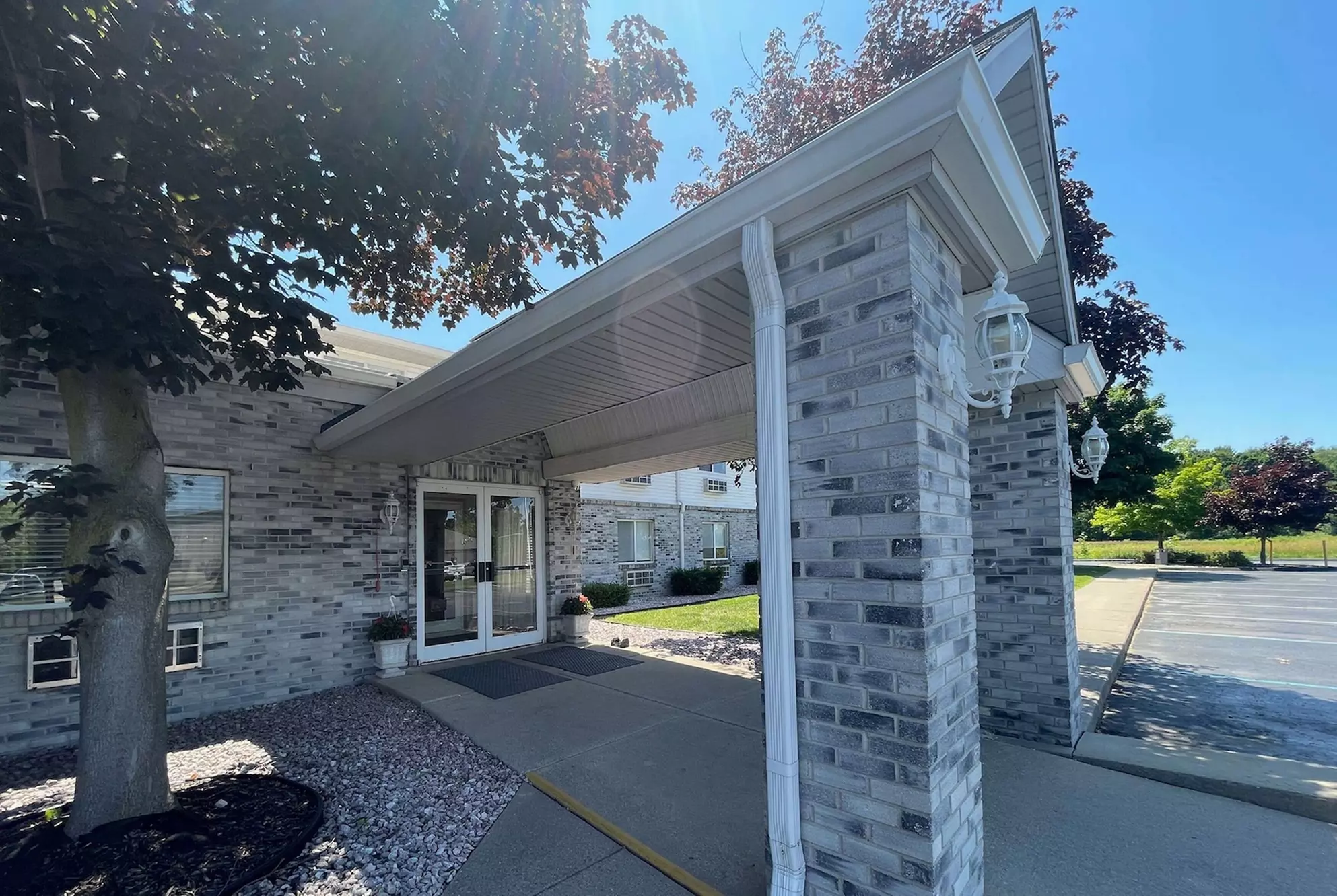 Days Inn by Wyndham Imlay City - Primary Image