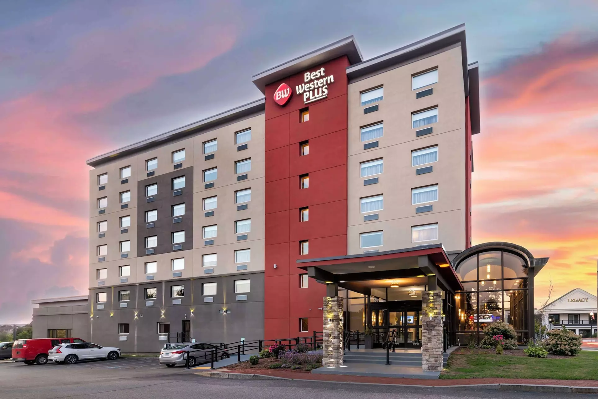 Best Western Plus Landmark Inn - Primary Image