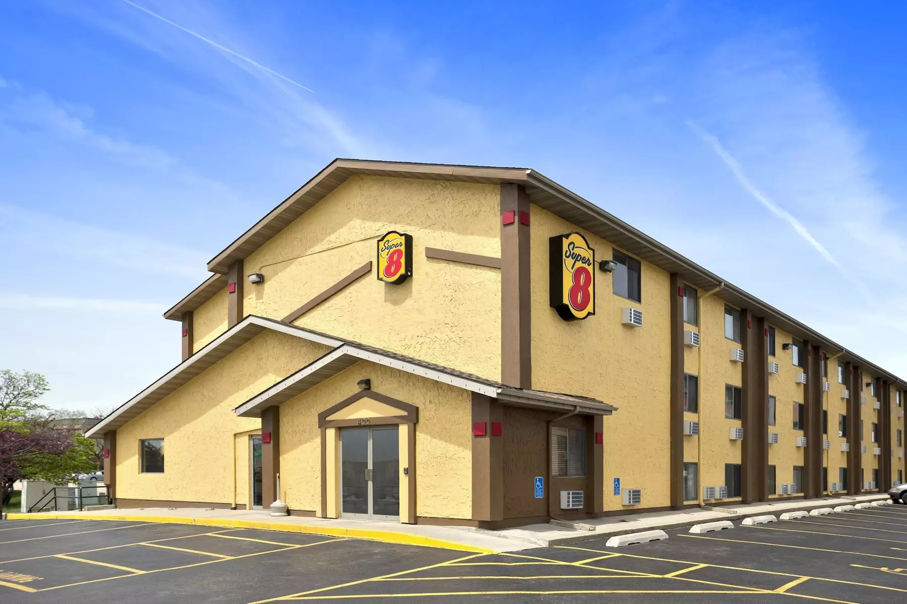 Super 8 by Wyndham Cedar Rapids - Primary Image