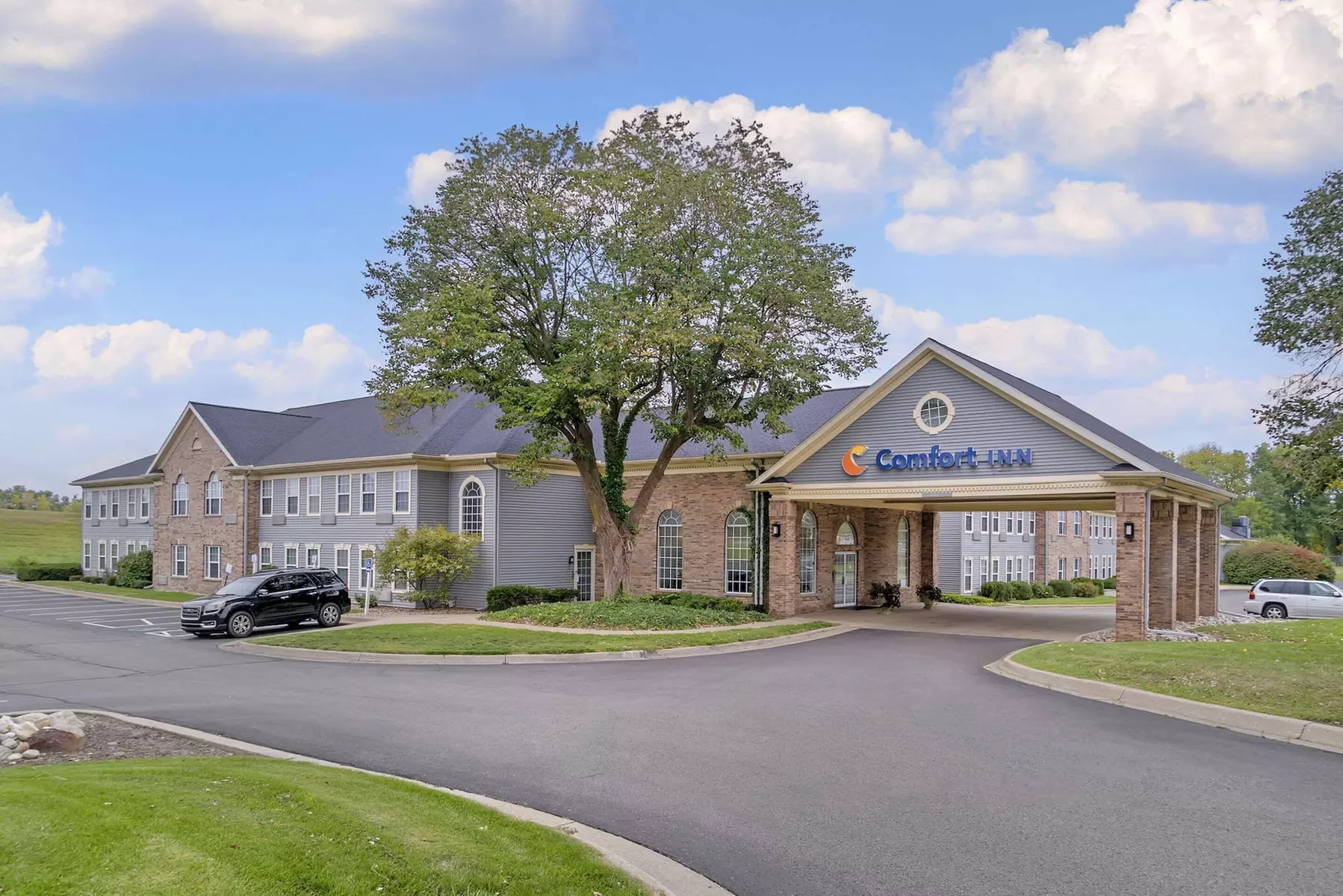 Comfort Inn Plainwell - Primary Image