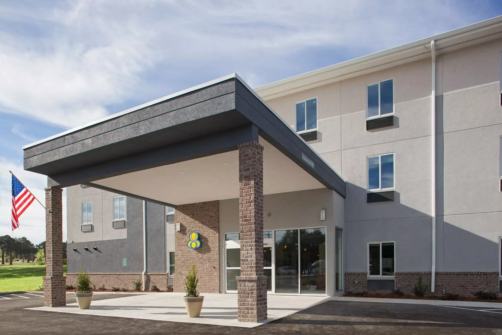 Iris Garden Inn - Primary Image