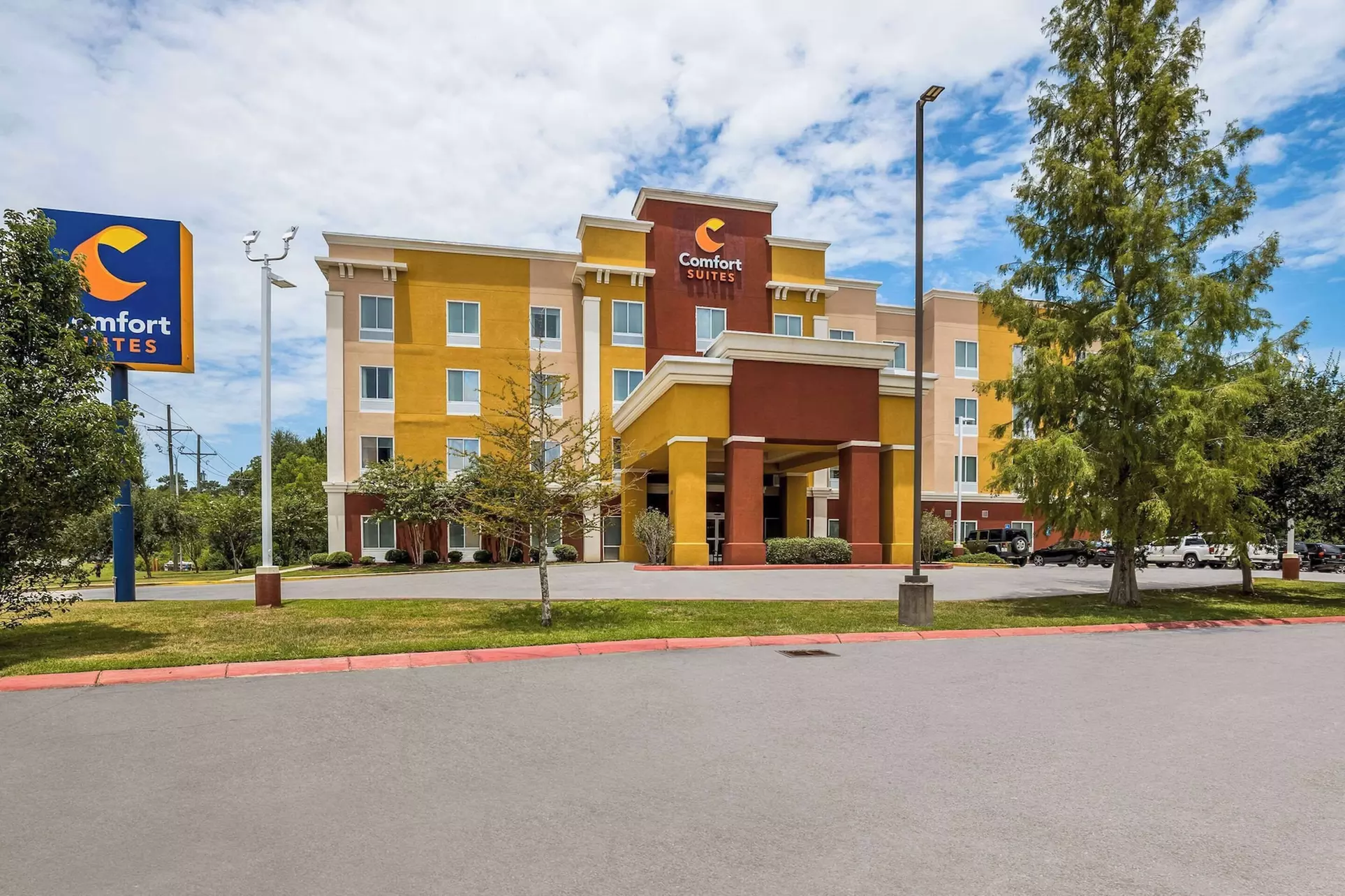 Comfort Suites Denham Springs - Primary Image