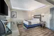 Inn at 50 at Long Beach Convention Center - Second Medium