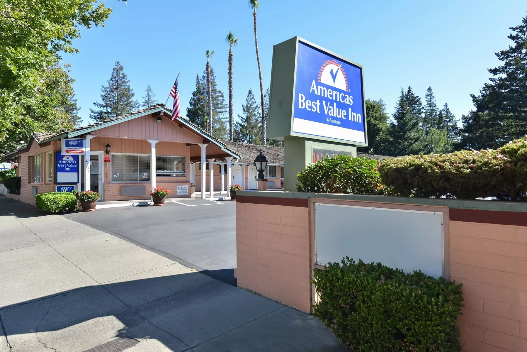 Americas Best Value Inn Sky Ranch Palo Alto - Primary Image
