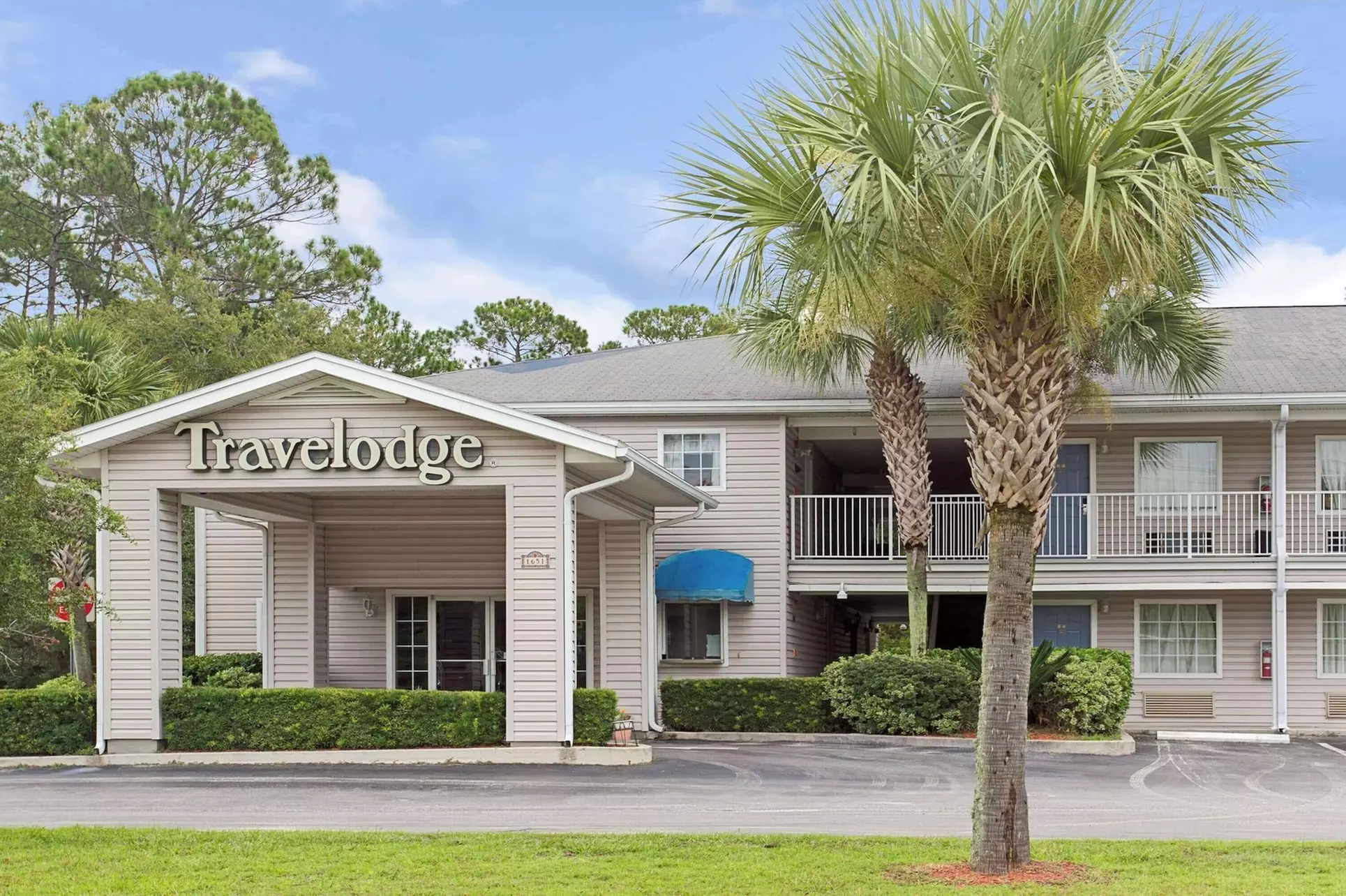 Travelodge Suites by Wyndham MacClenny/I-10 - Primary Image