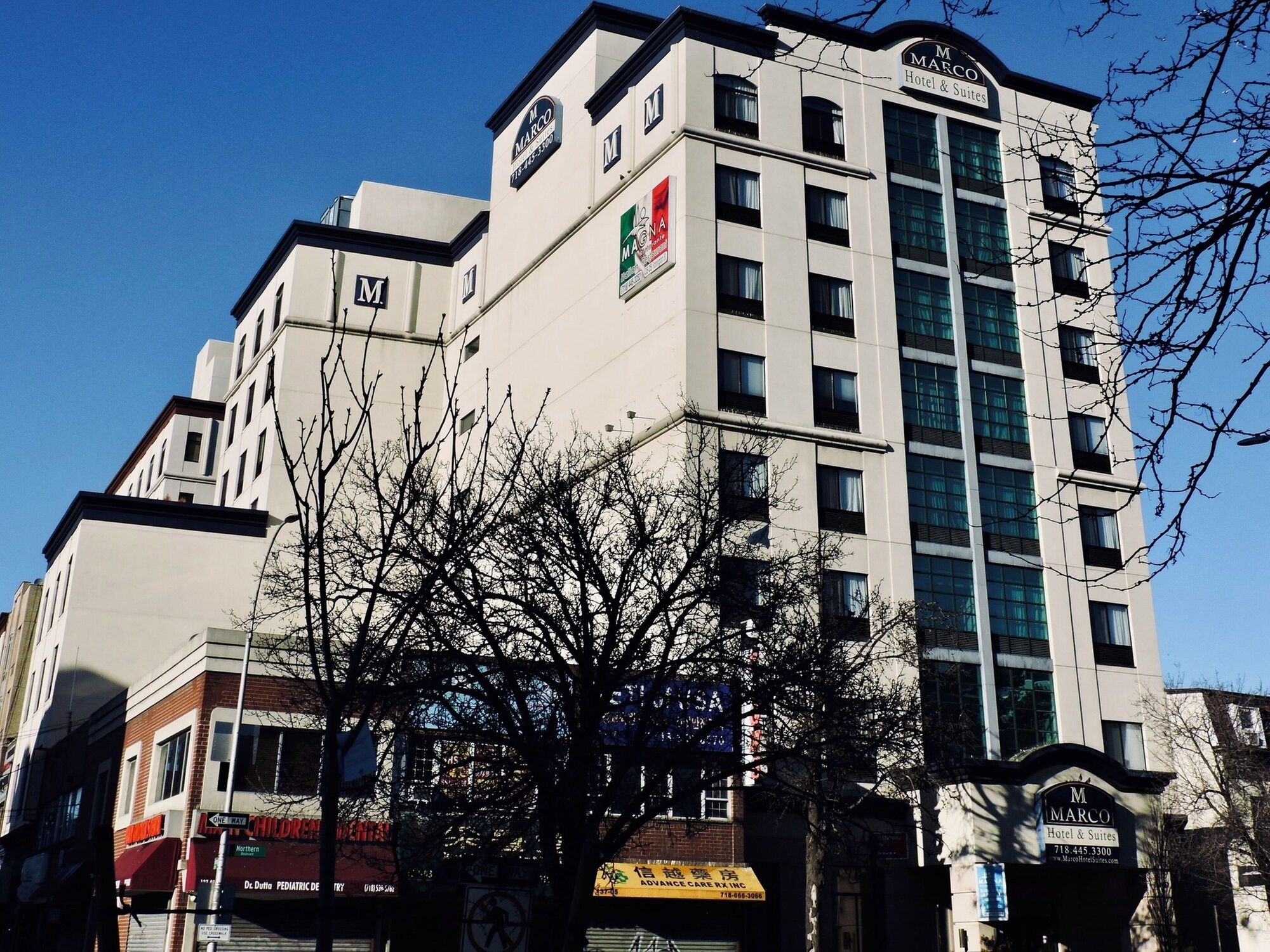 Marco LaGuardia Hotel