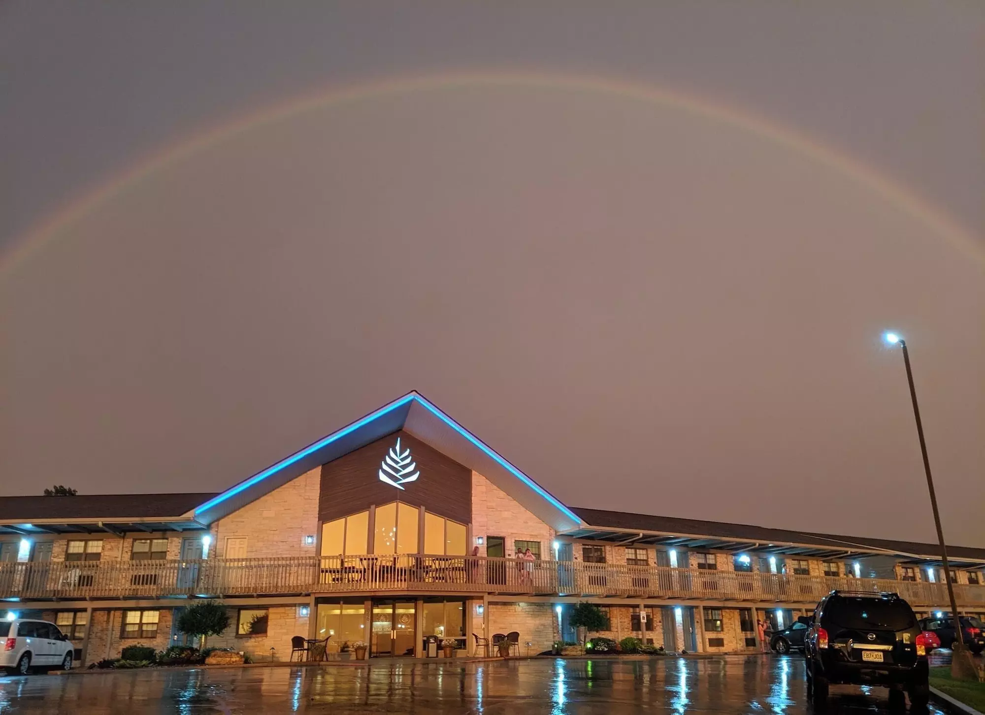Pinemark Inn & Suites - Primary Image