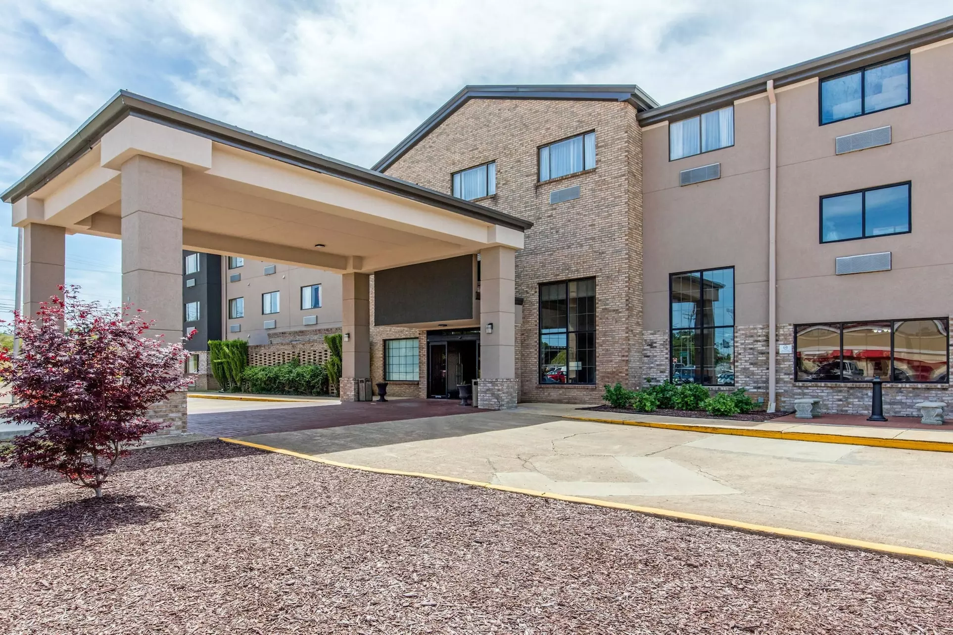 Comfort Inn & Suites - Primary Image