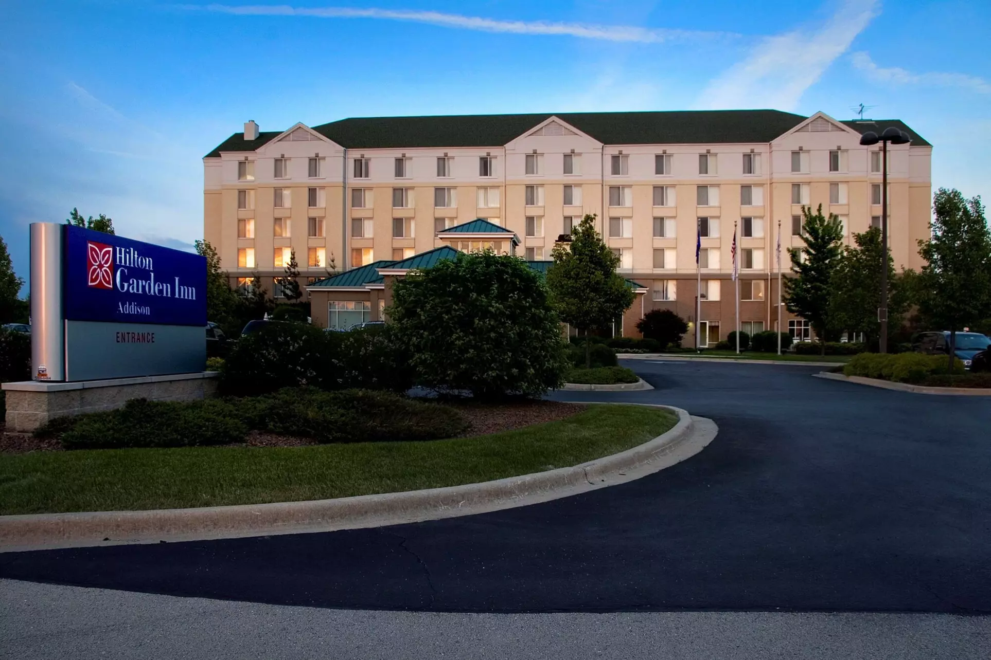 Hilton Garden Inn Addison - Primary Image