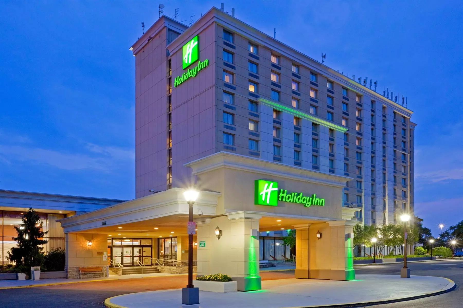 Holiday Inn Philadelphia Stadium - Primary Image