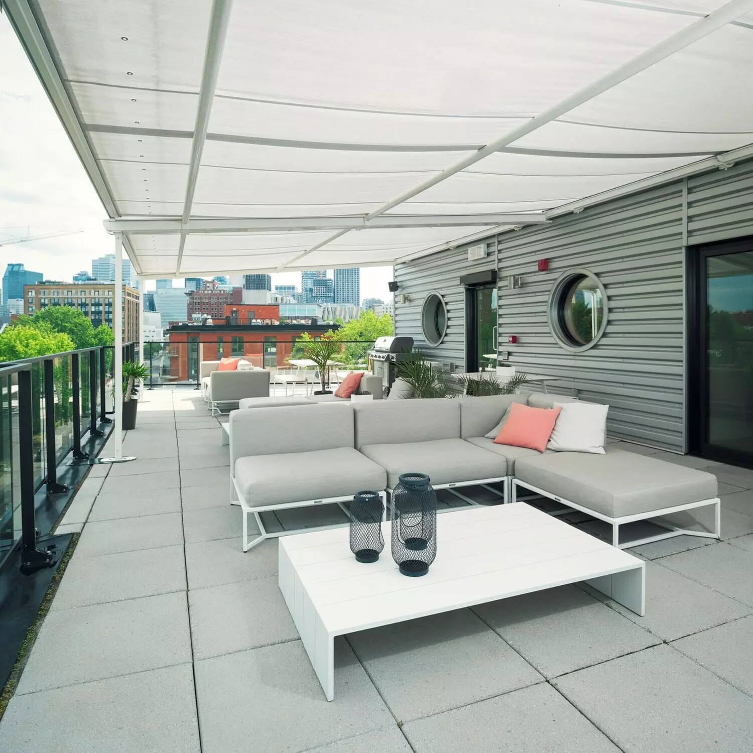 Boxotel Montreal - Primary Image