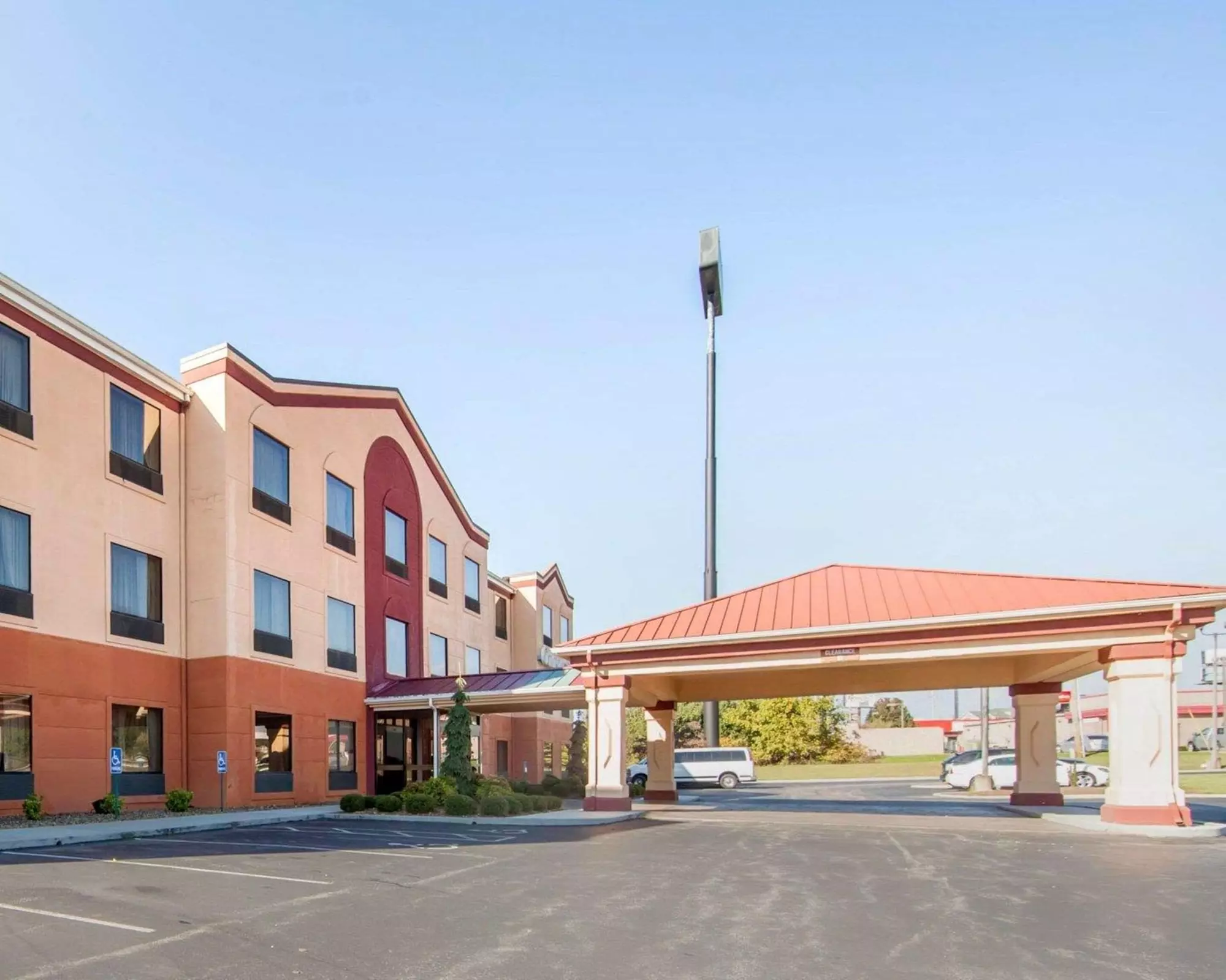 Comfort Suites London - Primary Image