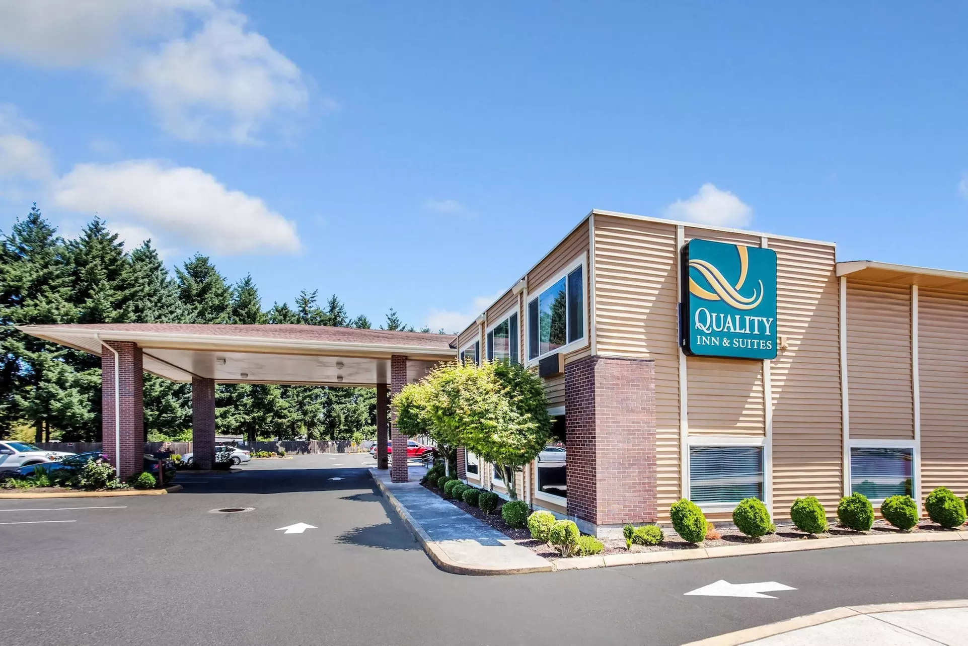 Quality Inn & Suites Vancouver North - Primary Image