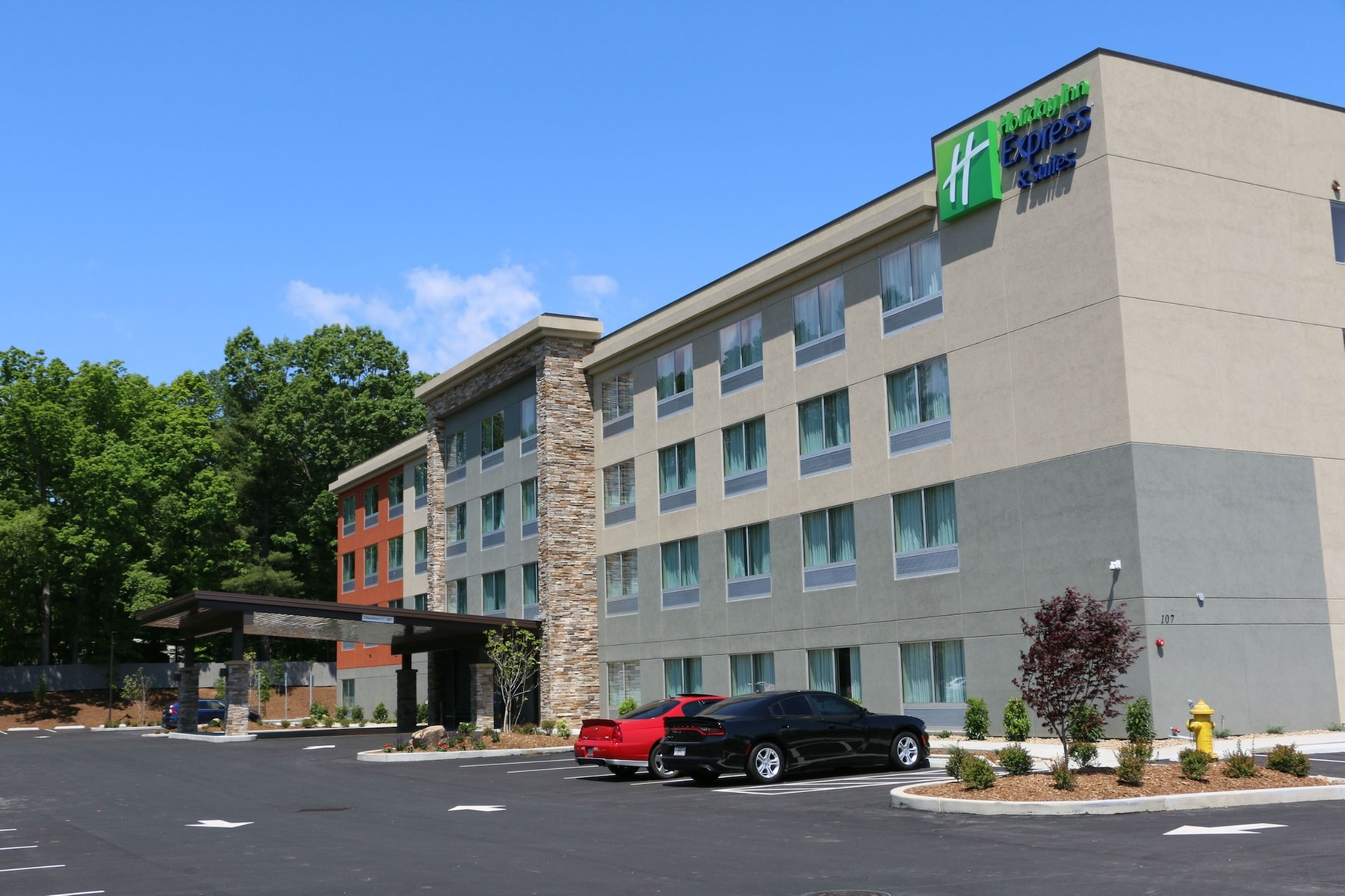 Holiday Inn Express & Suites Hendersonville SE - Flat Rock by IHG