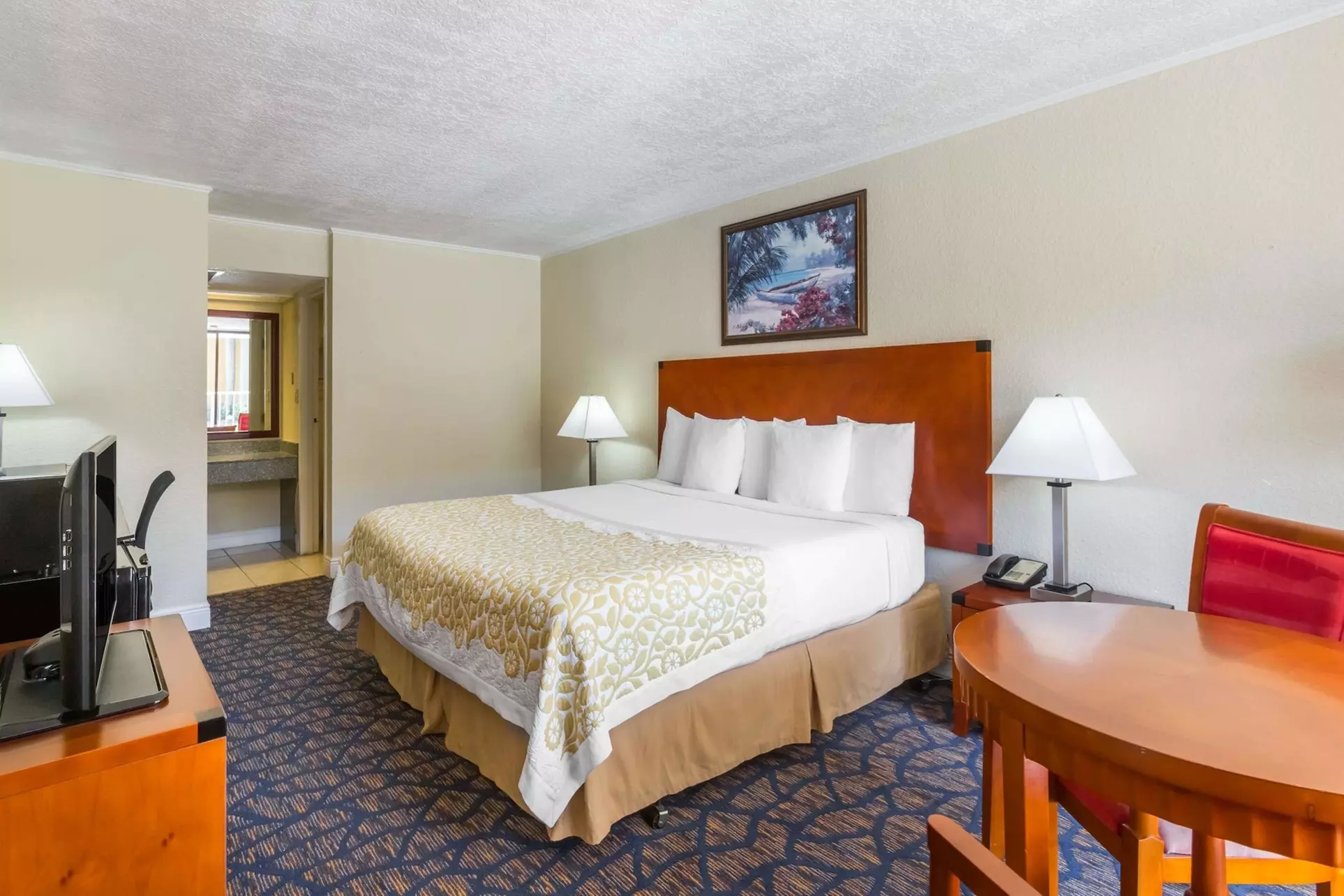 Days Inn & Suites by Wyndham Clermont - Primary Image
