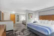 AmericInn by Wyndham Pella - Second Medium