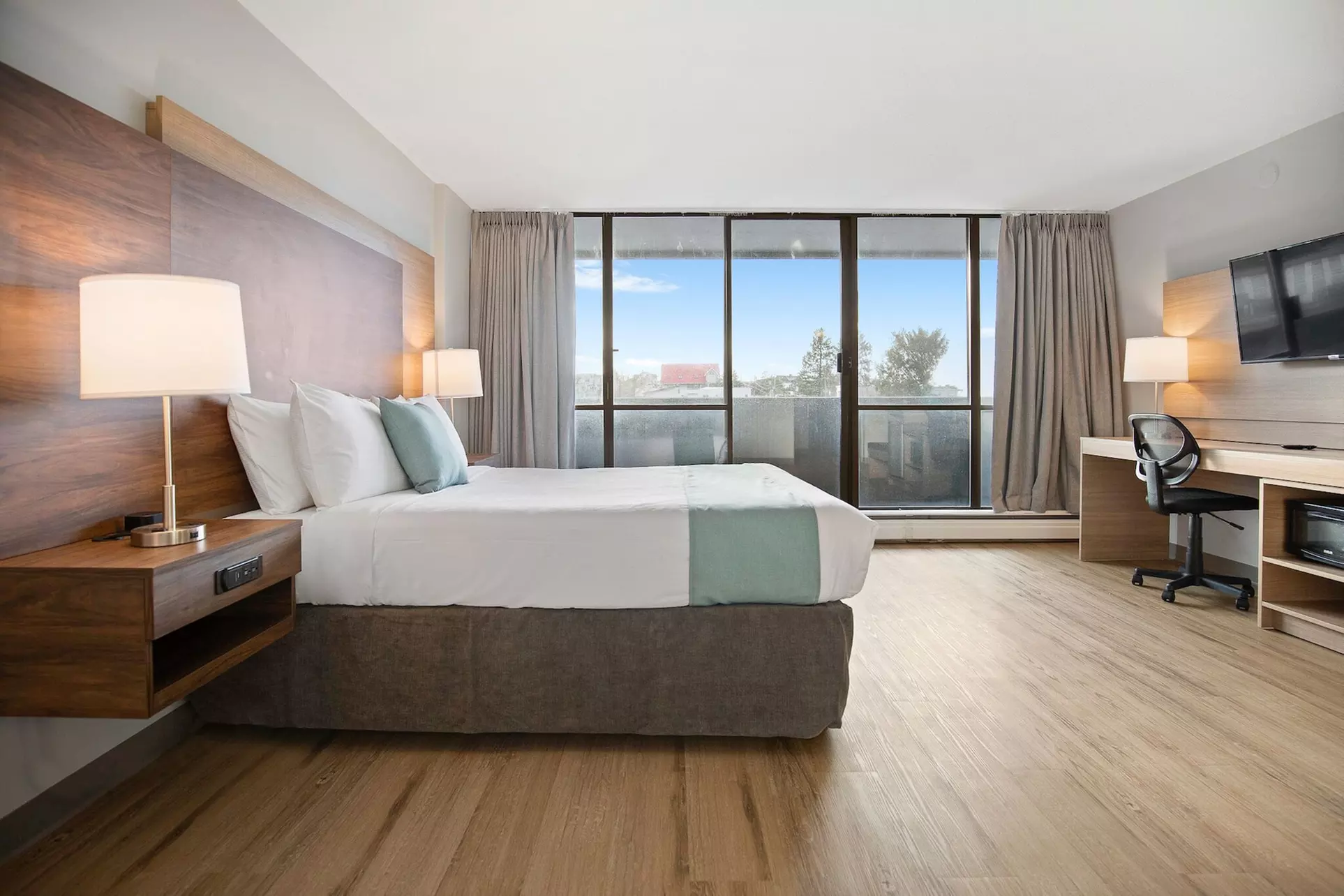 Highliner Hotel & Conference Centre - Primary Image
