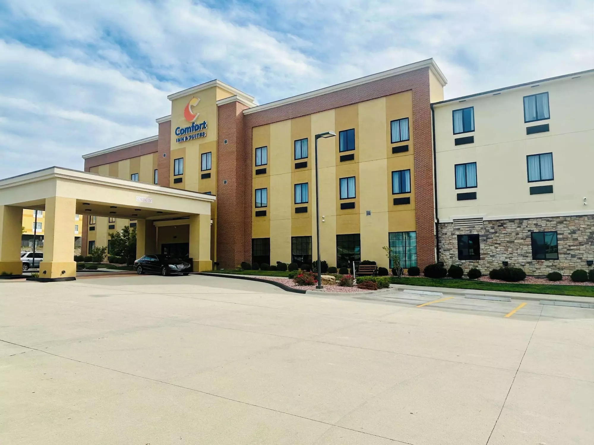 Comfort Inn & Suites Shawnee - Kansas City - Primary Image