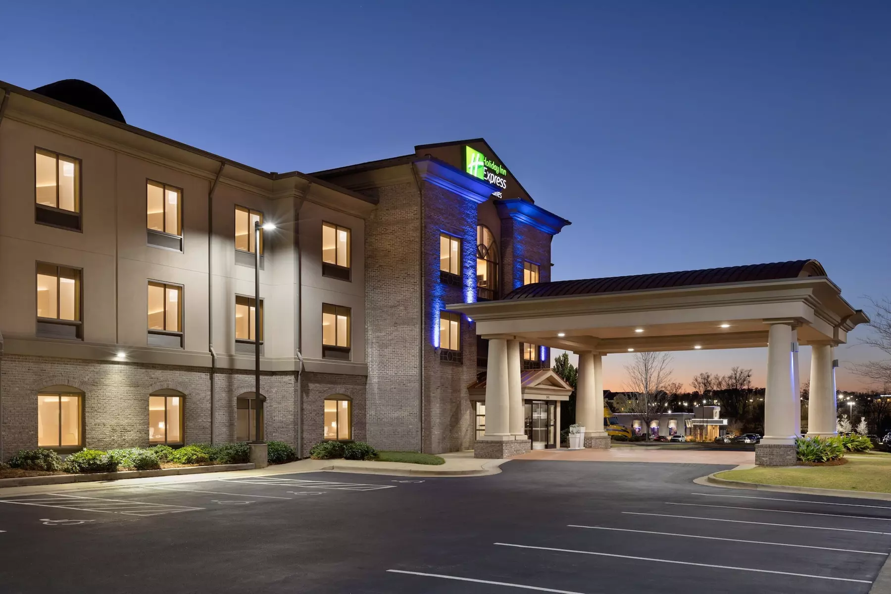 Holiday Inn Express Hotel and Suites of Opelika/Auburn by IHG - Primary Image