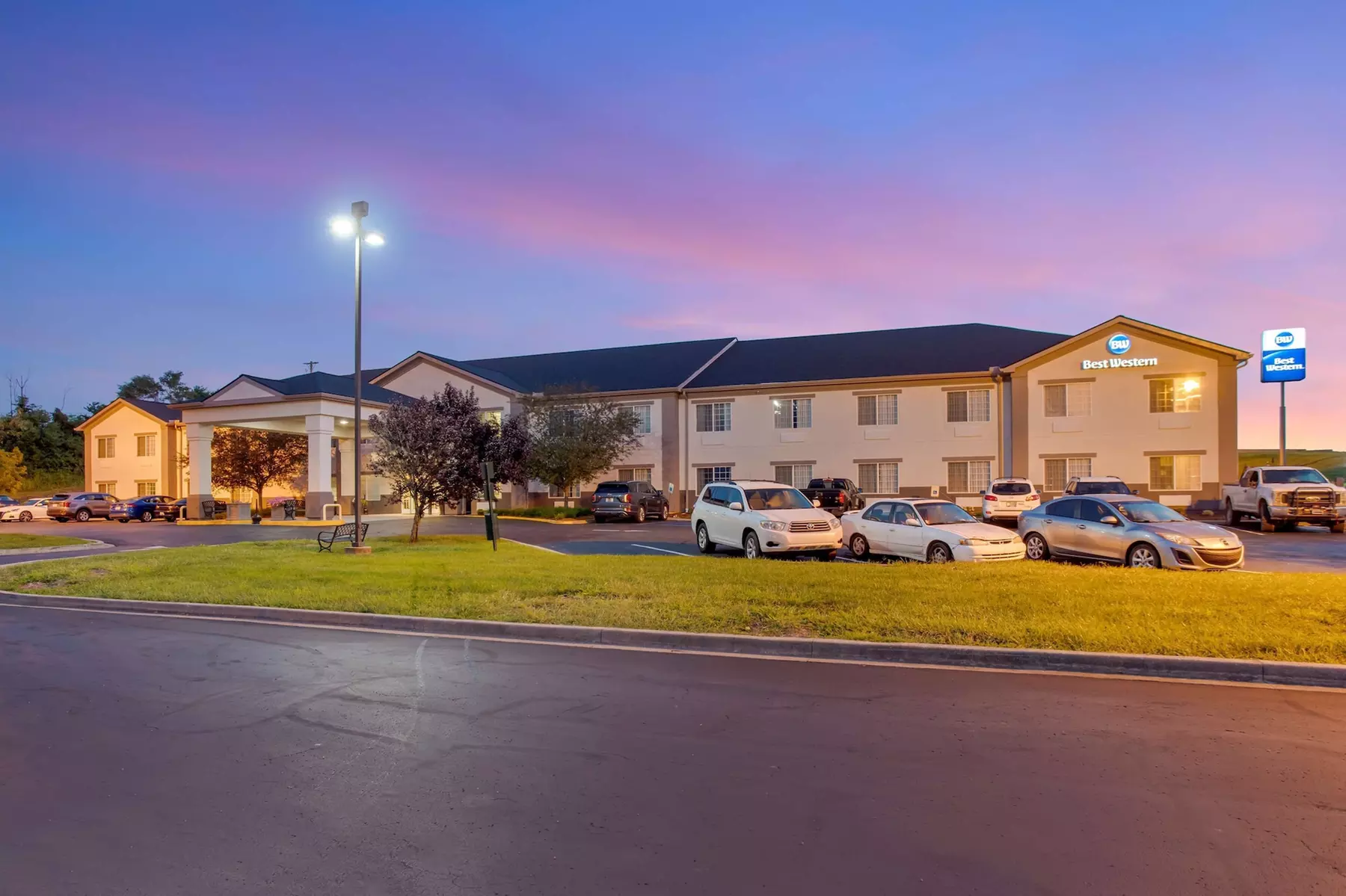 Best Western Lawrenceburg Inn - Primary Image