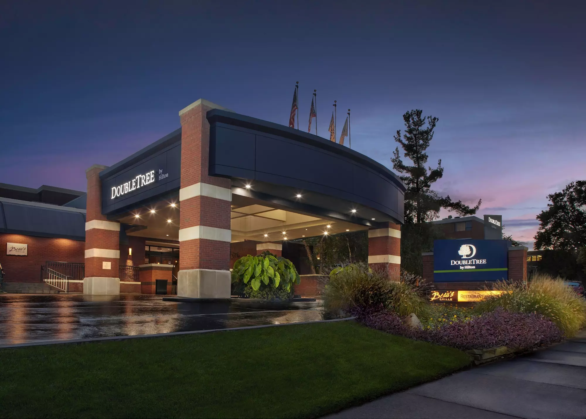 DoubleTree by Hilton Akron Fairlawn - Primary Image