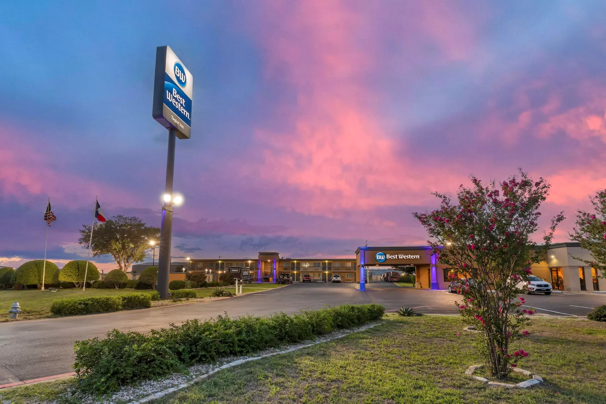 Best Western Taylor Inn - Primary Image