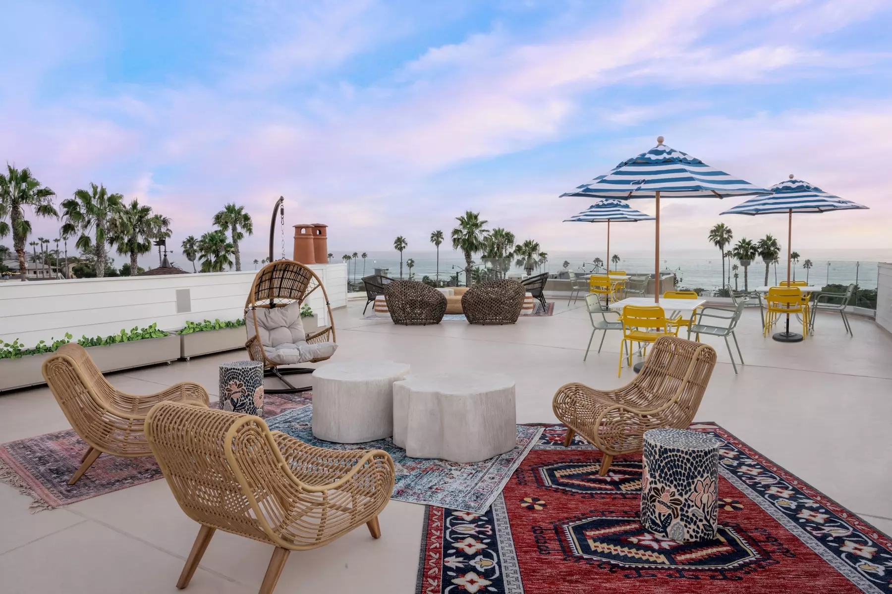 Cardiff by the Sea Lodge - Primary Image