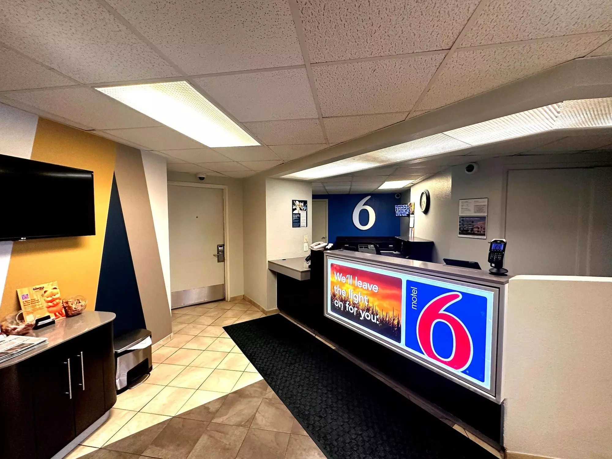 Motel 6 Duluth, MN - Primary Image