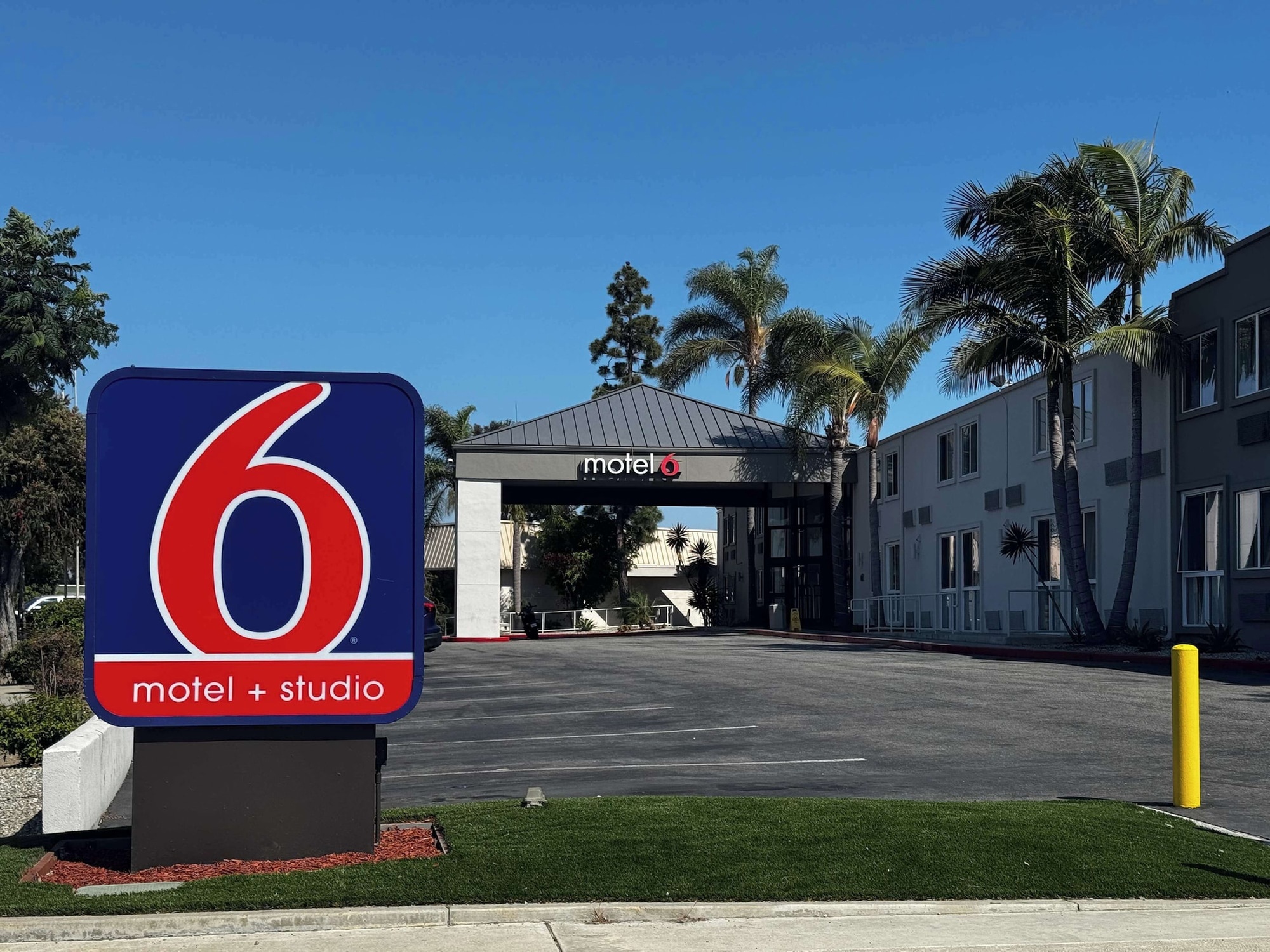 Motel 6 Carson, CA