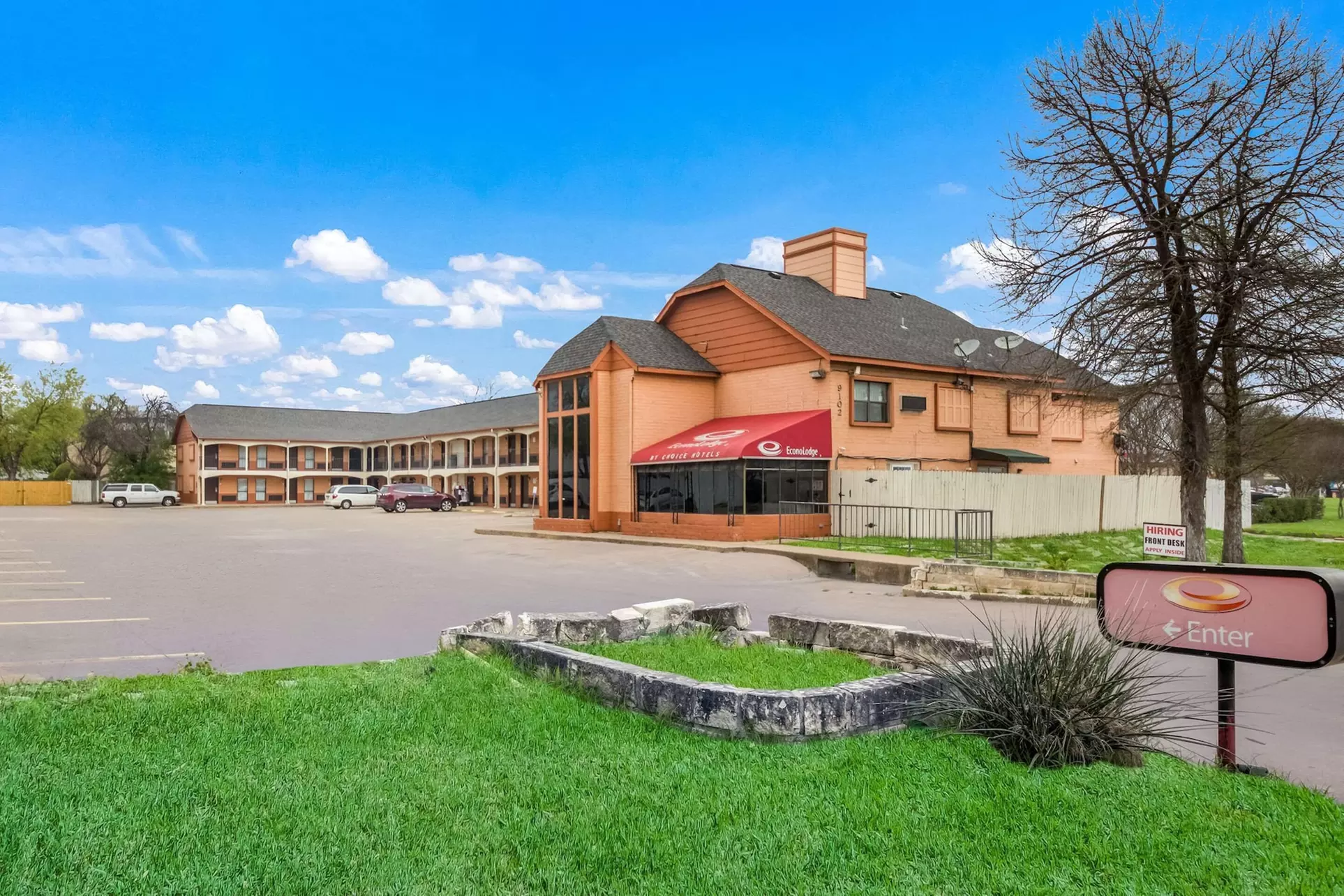 Econo Lodge near The Domain - The Arboretum - Primary Image