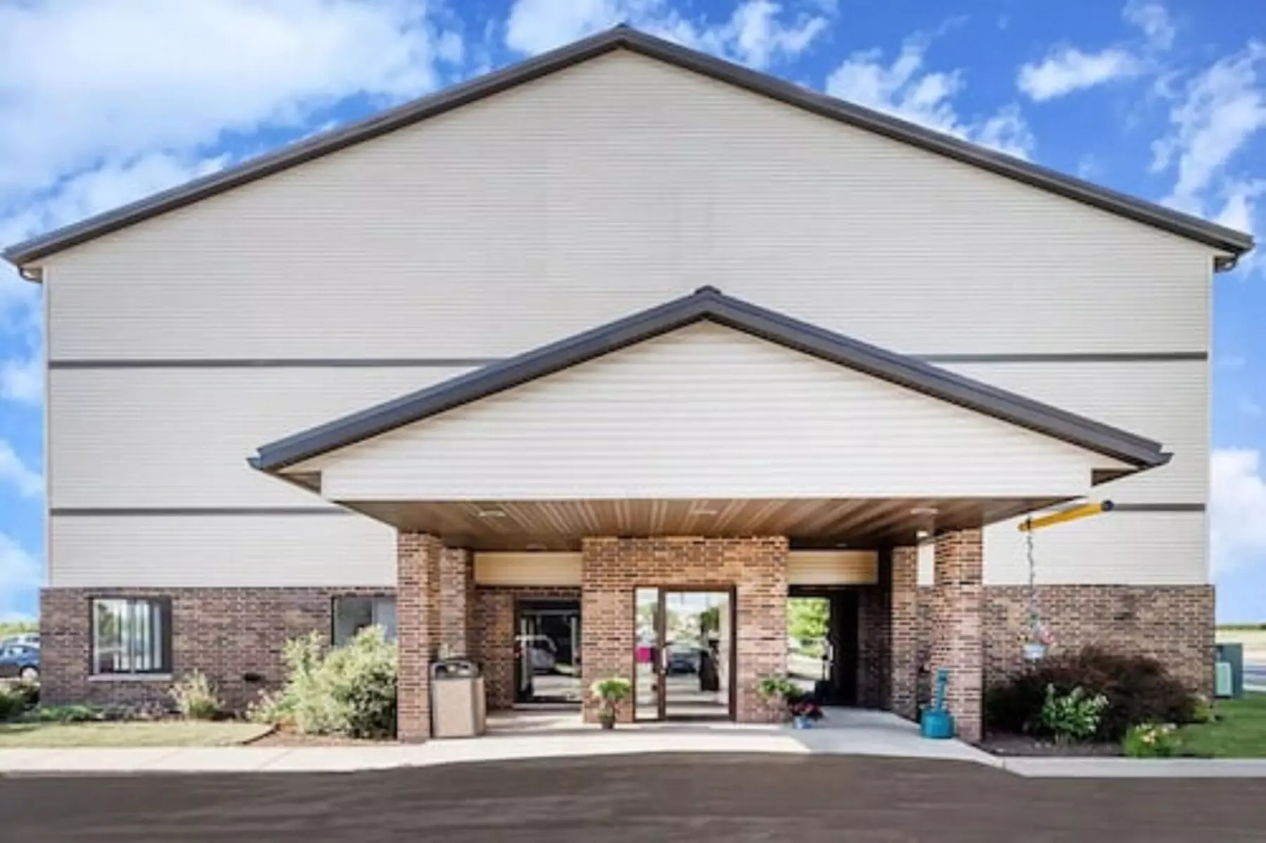 AmericInn by Wyndham Columbus Wisconsin - Primary Image