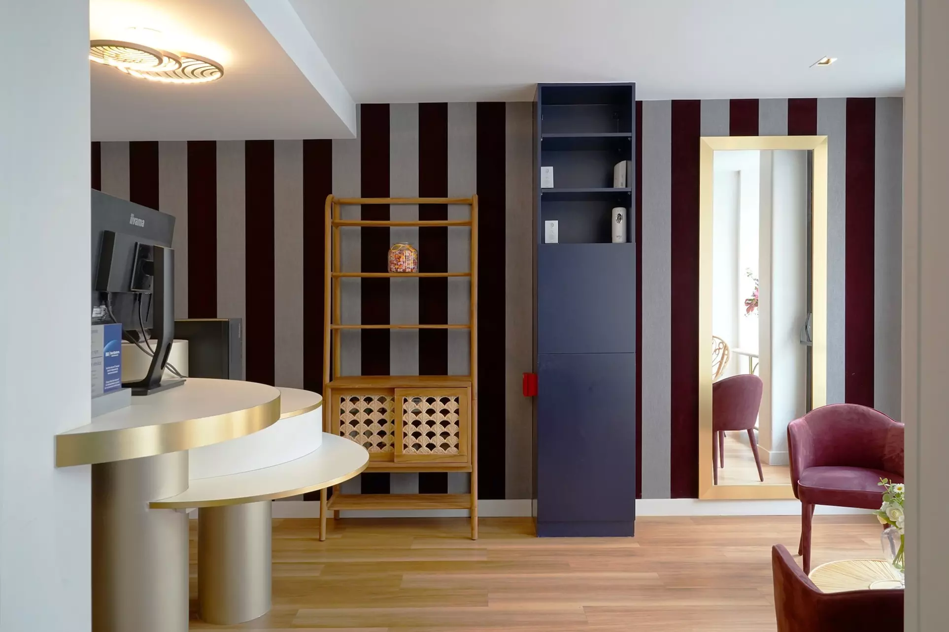 Hotel Le Montmartre Saint Pierre - Primary Image