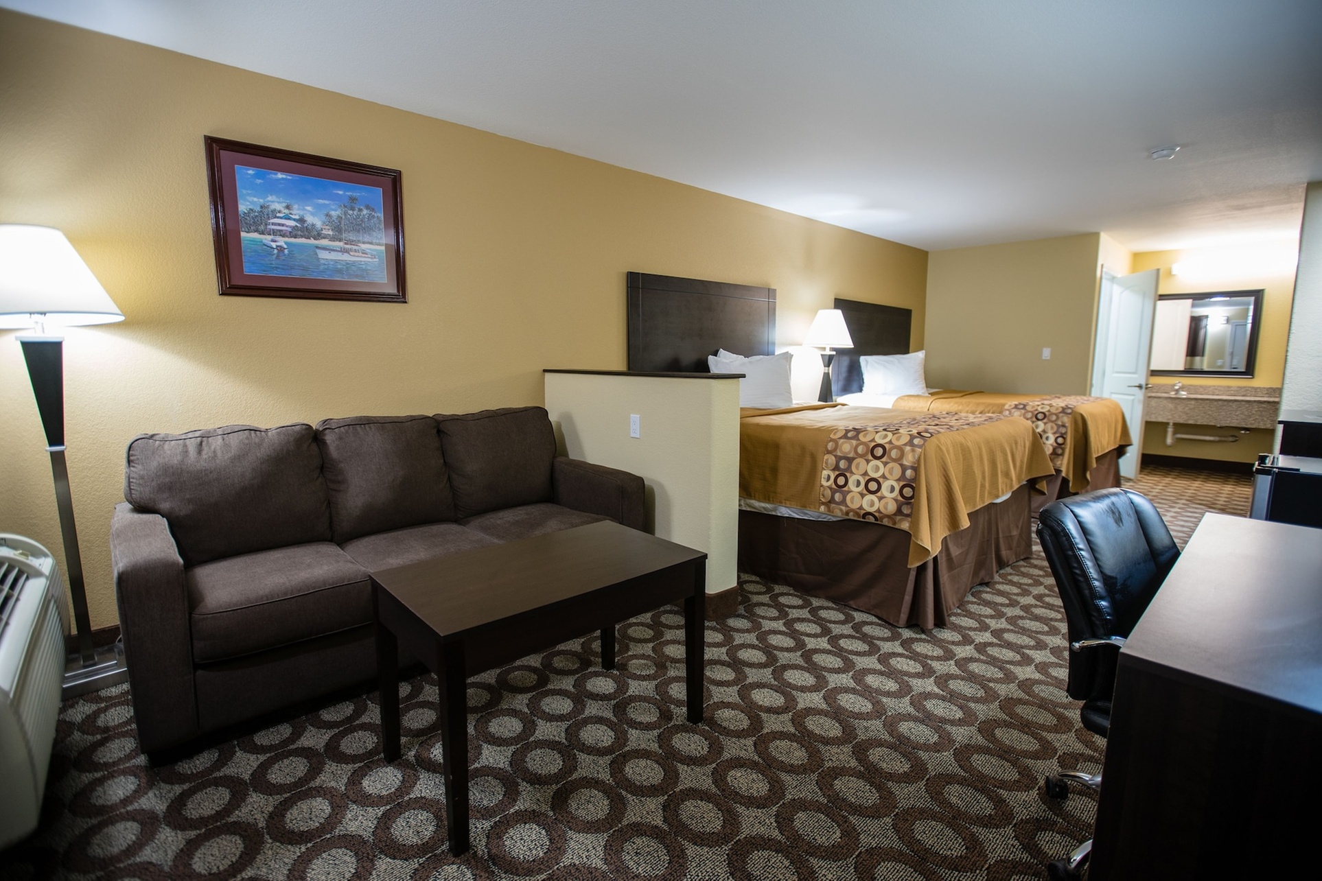 Relax Inn & Suites
